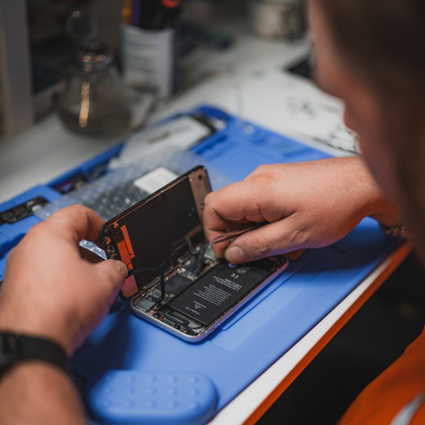 Výměna baterie telefonu