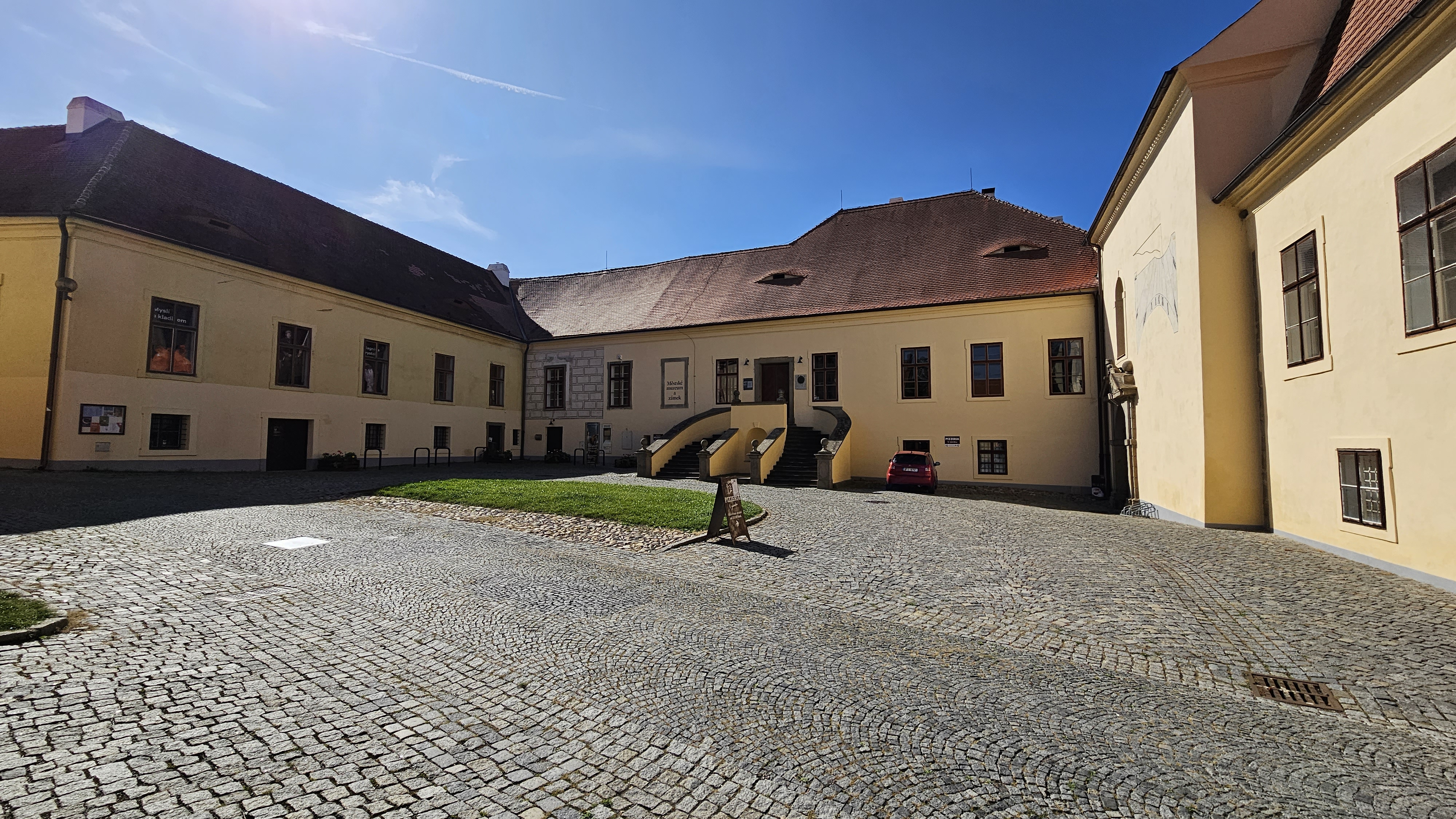 Zámek Horažďovice foto 4