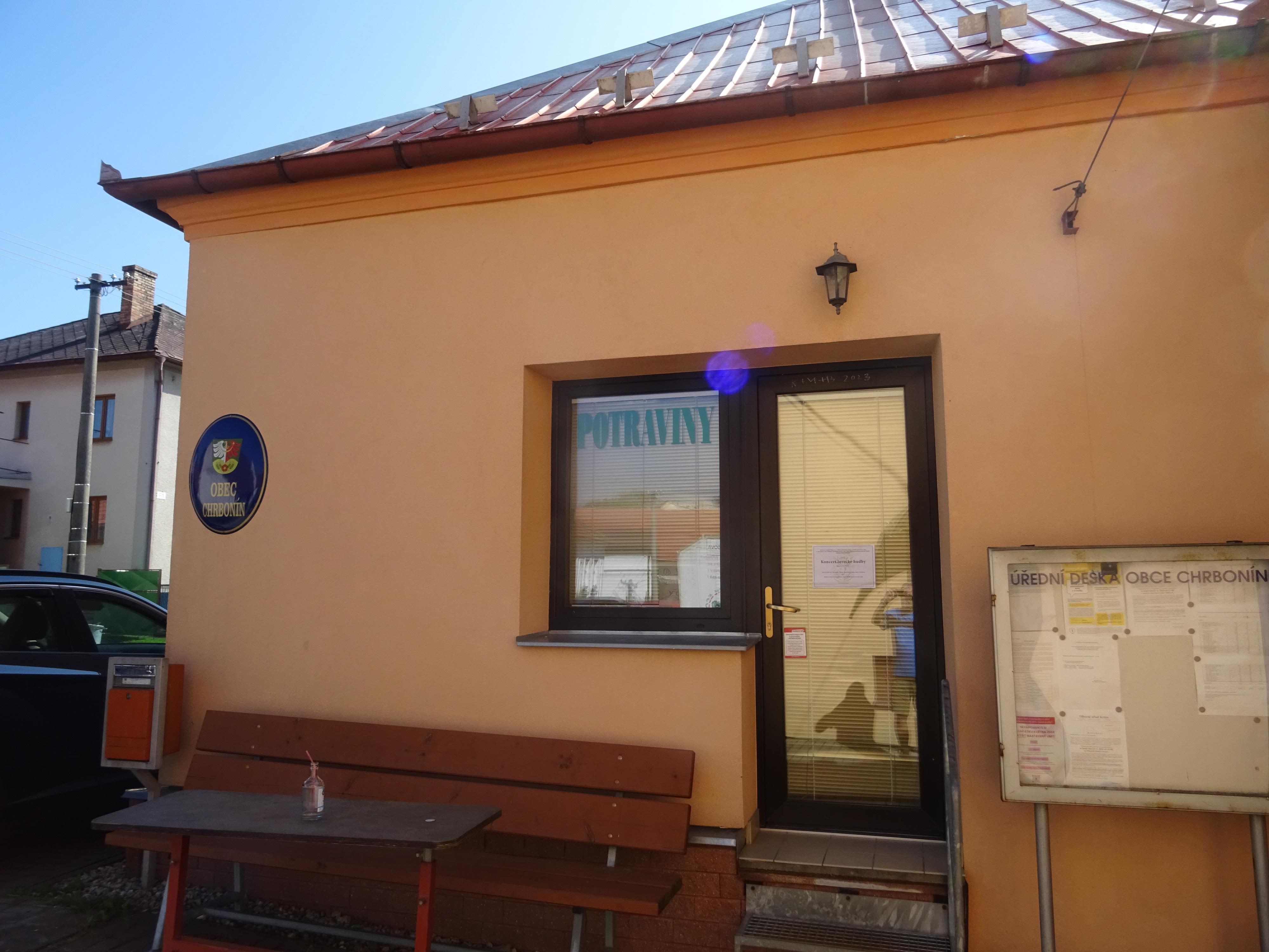 Chrbonín - obecní úřad foto 1