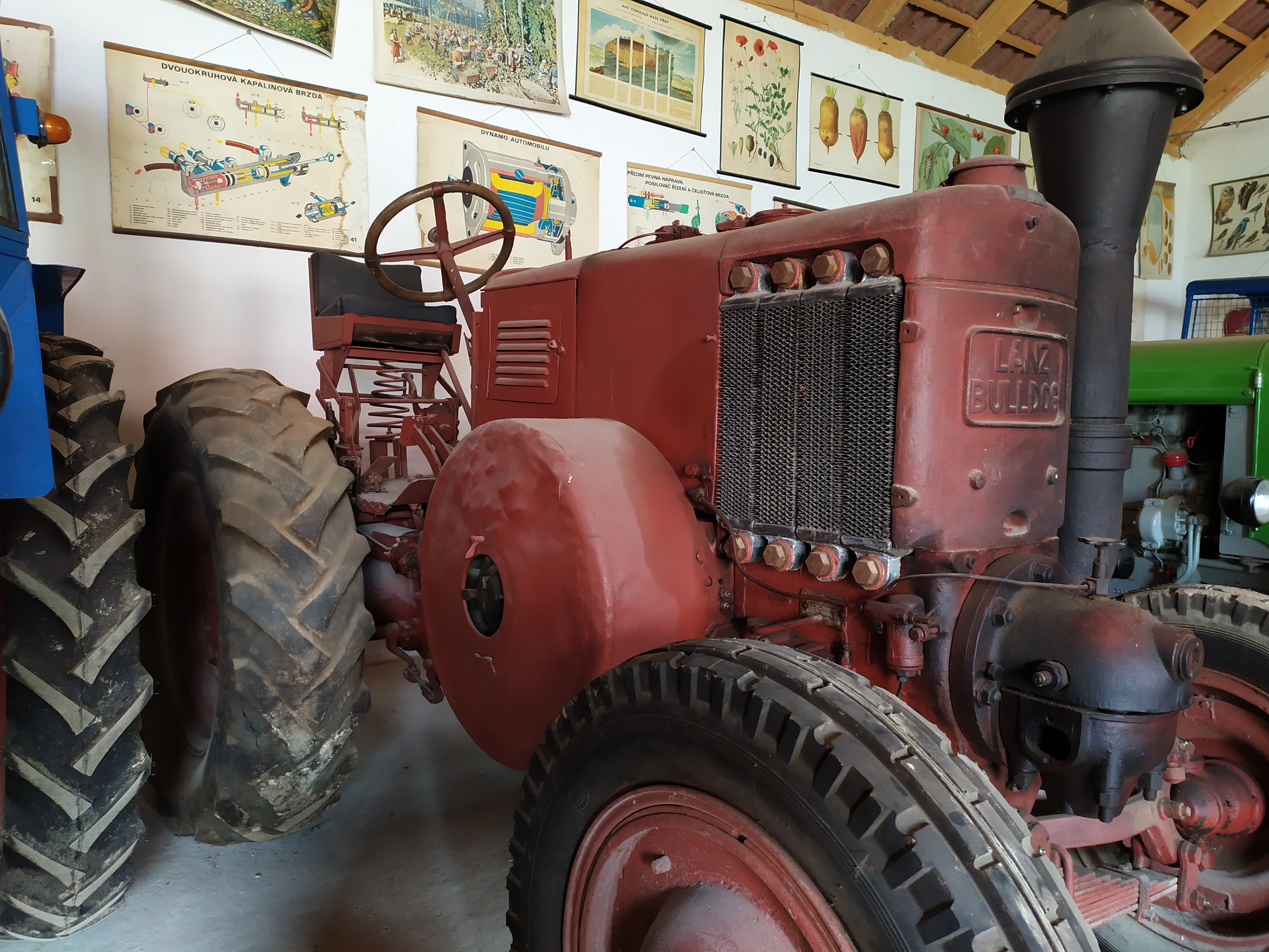 Muzeum traktorů a zemědělské techniky Chotouň foto 6