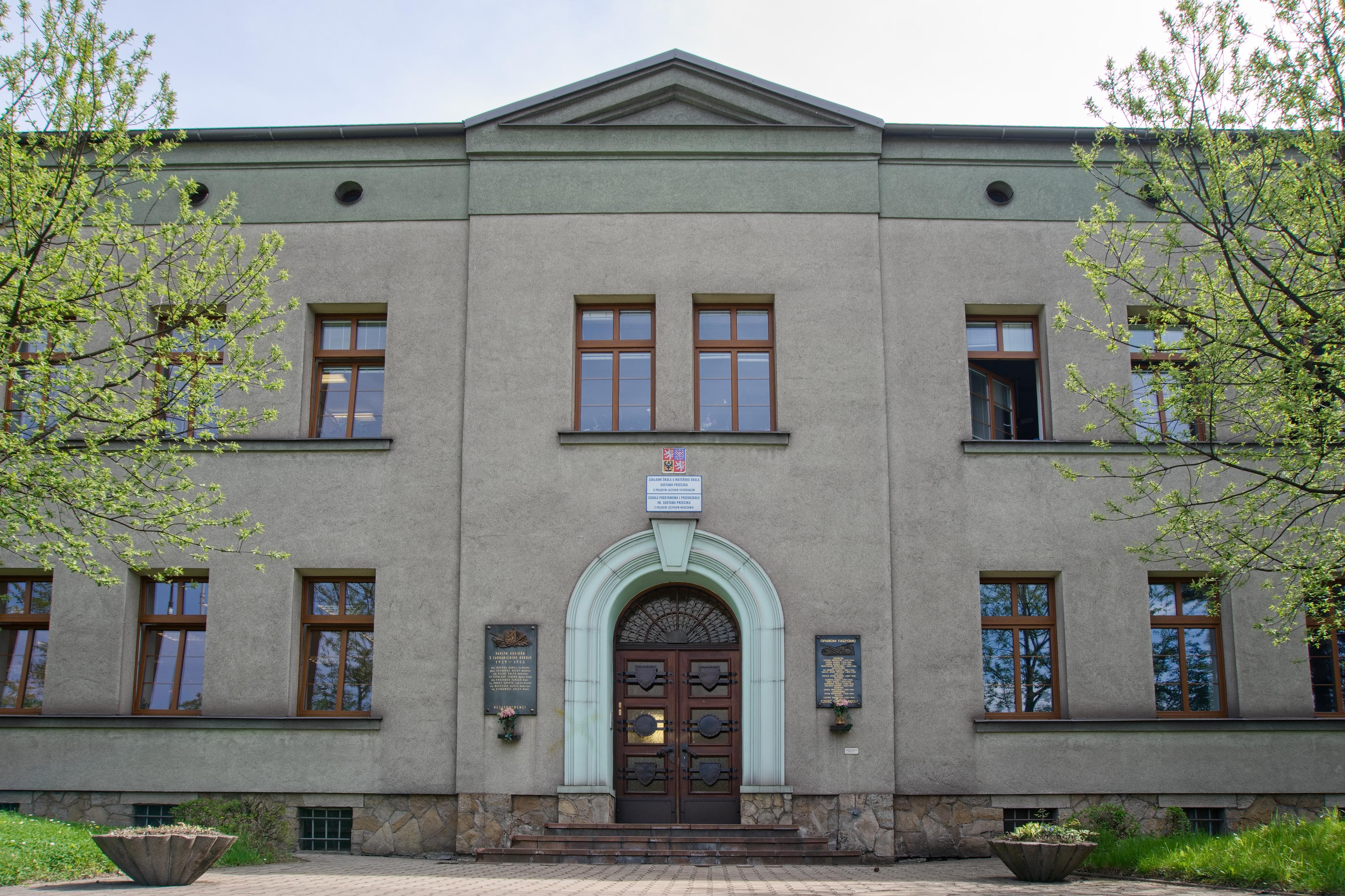 ZŠ Gustawa Przeczka, Nádražní