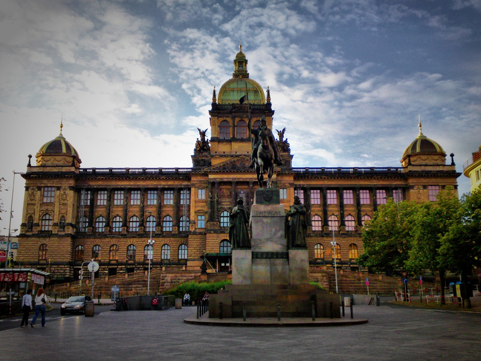 Historická budova Národního muzea foto 3