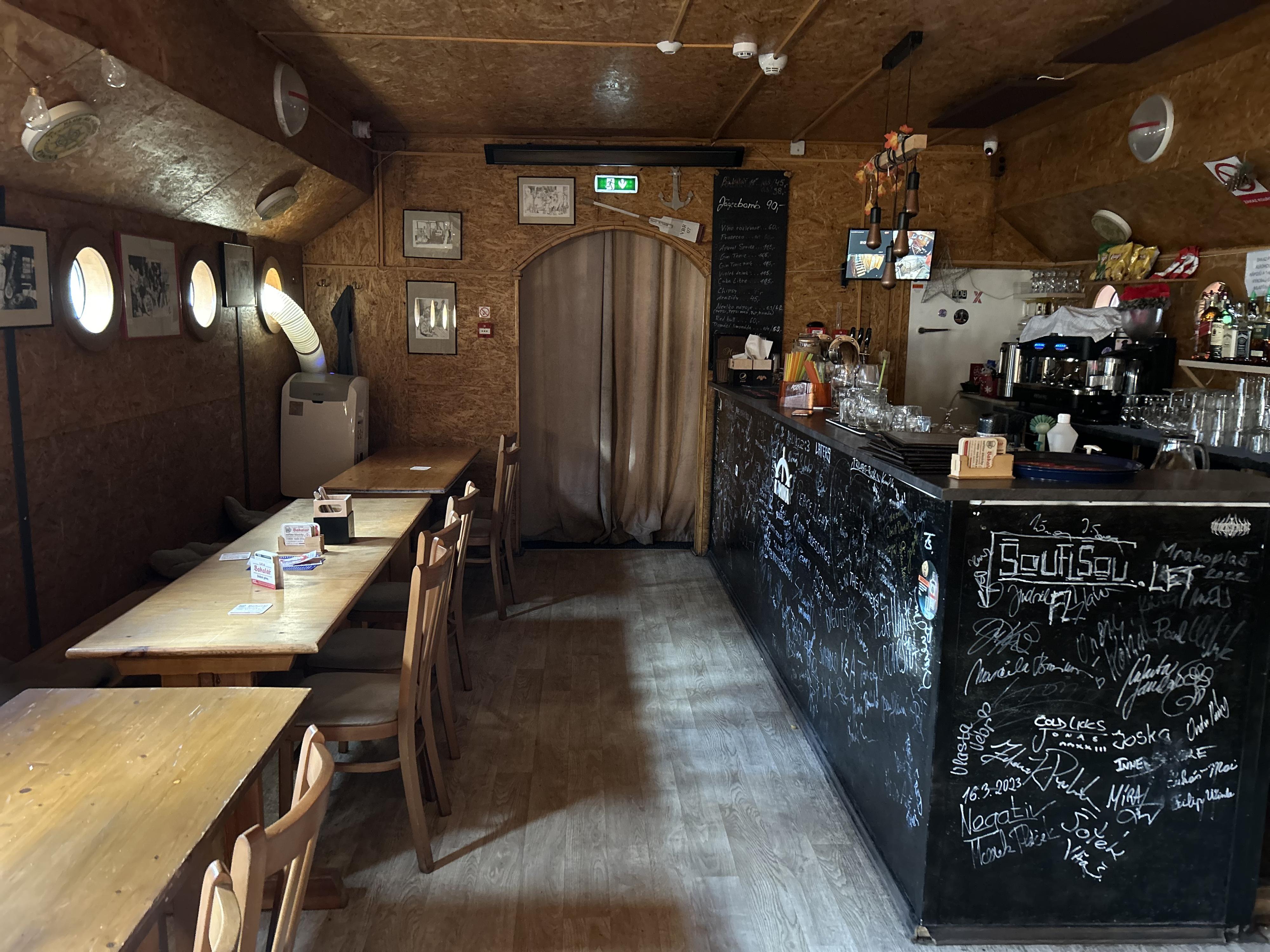 Kamina Boat Music klub foto 4