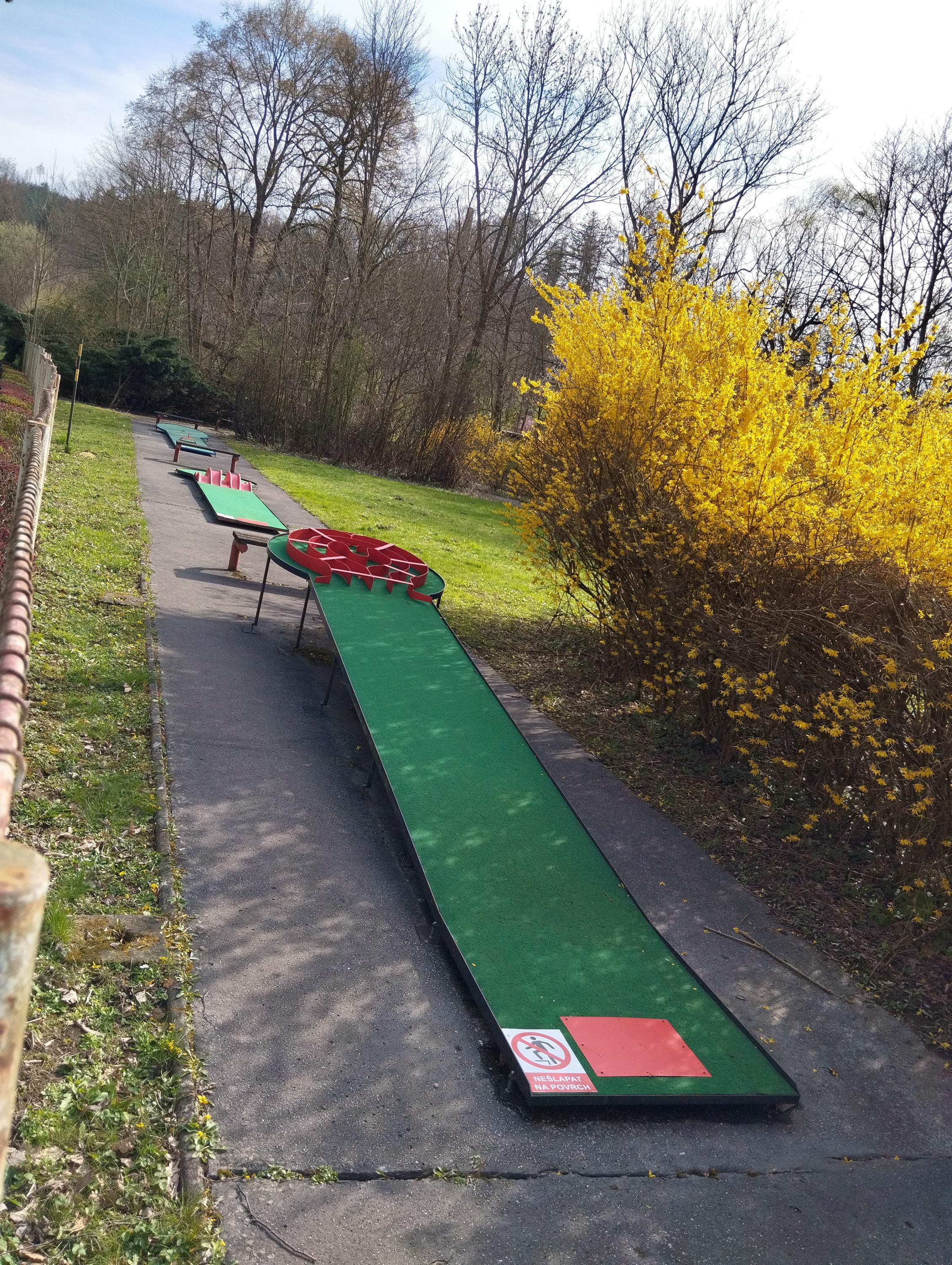 Luha park - minigolf foto 2
