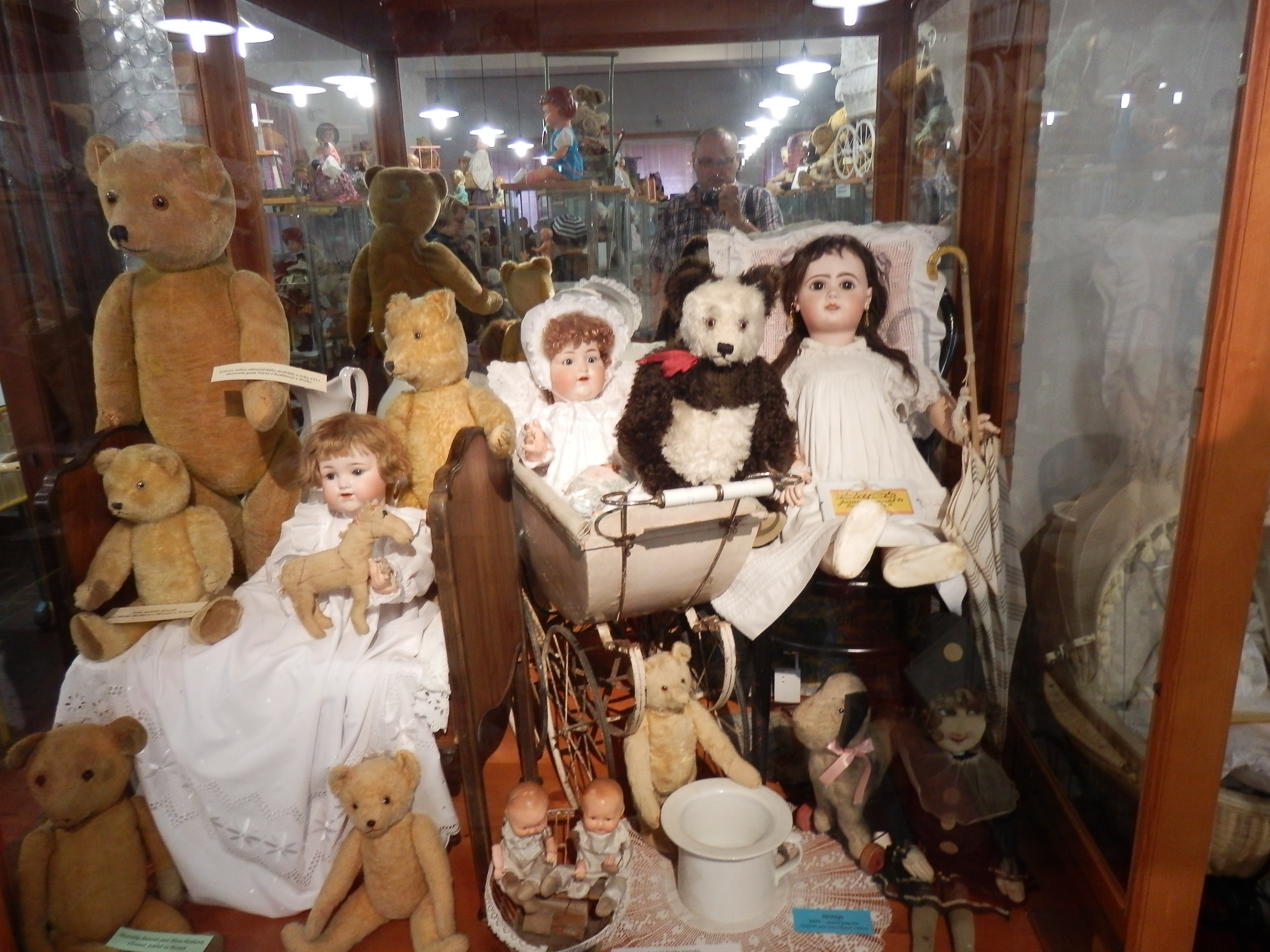 Muzeum panenek a medvídků pod Troskami foto 3