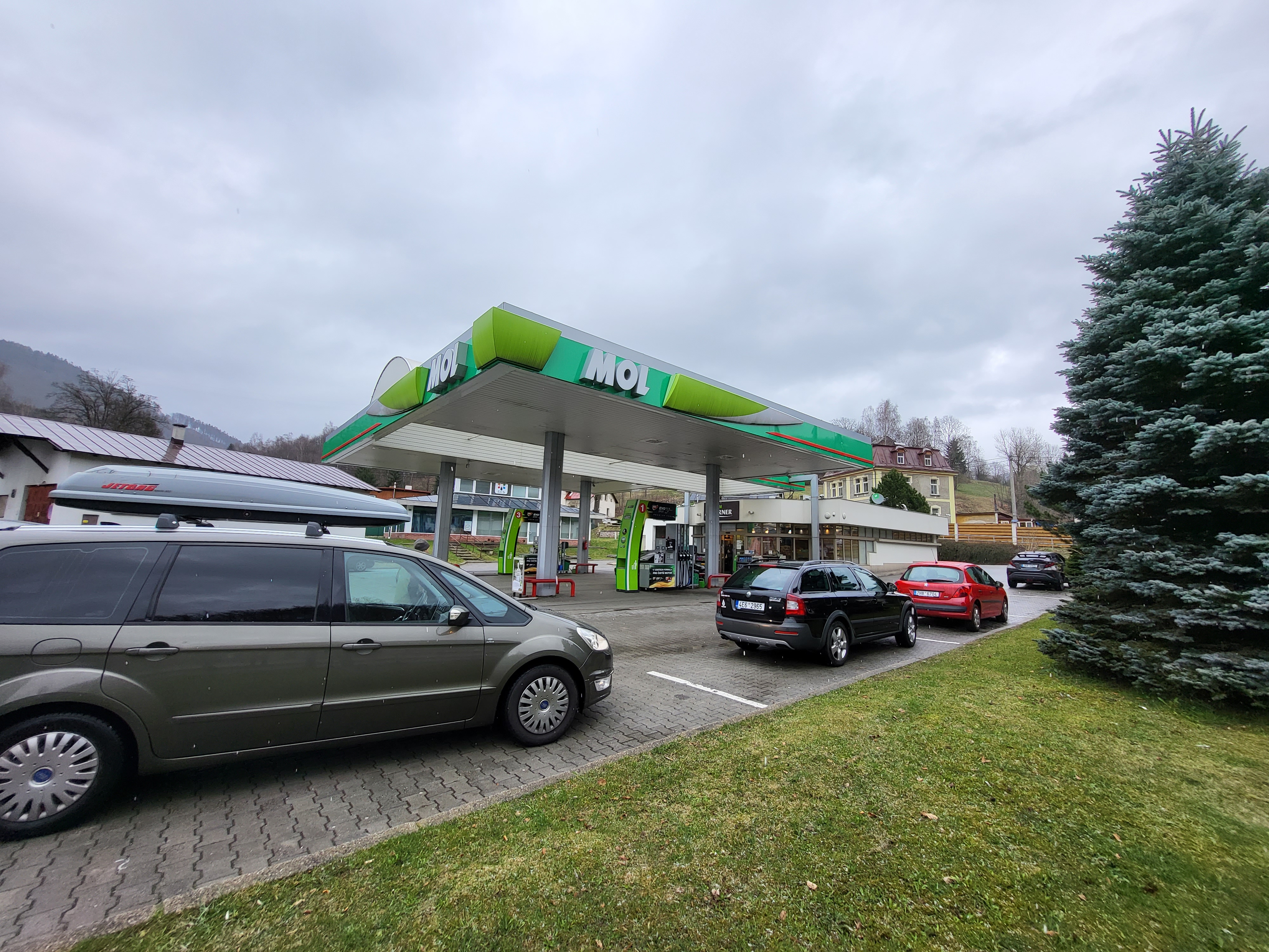 MOL foto 6