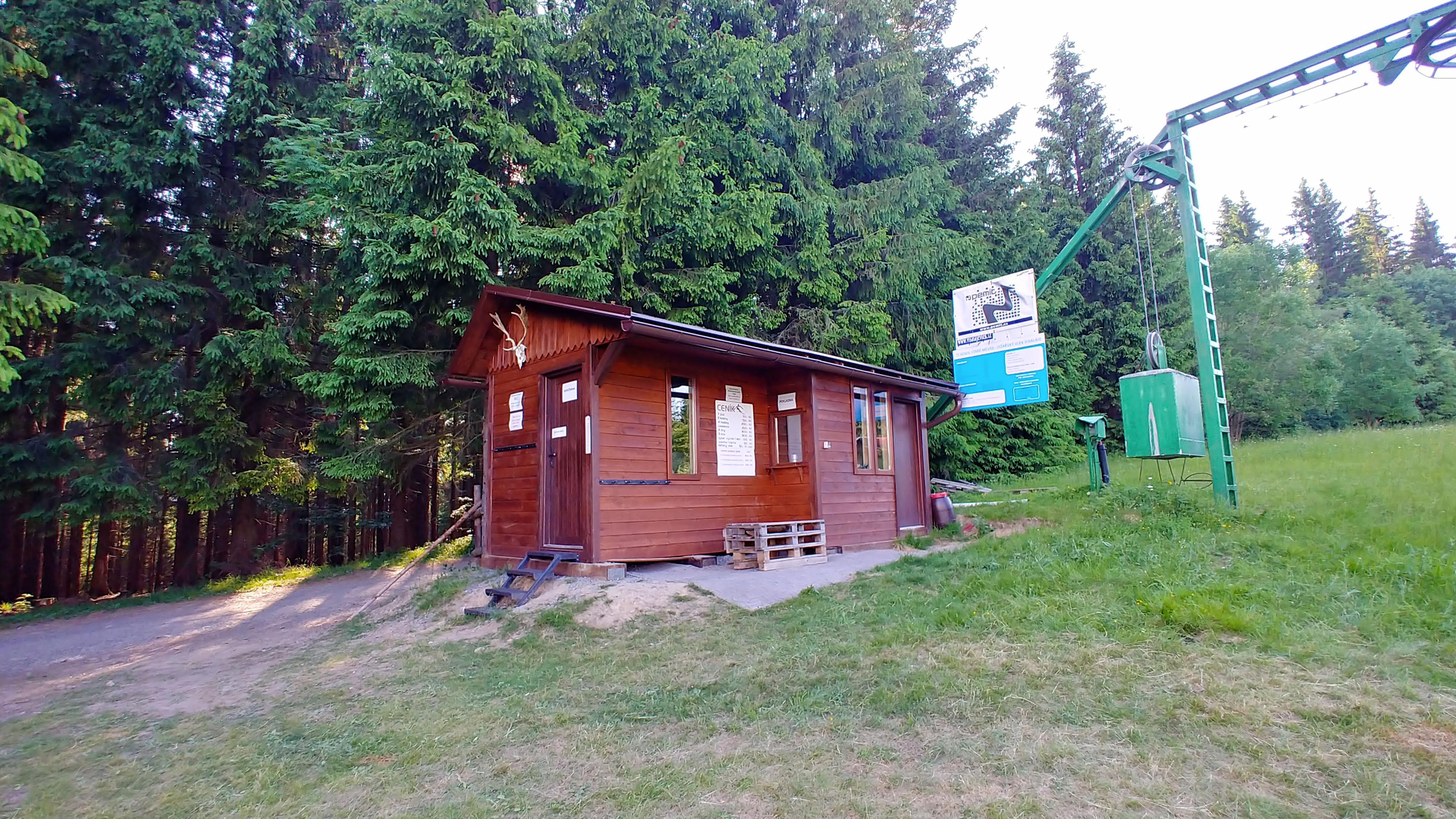 Lyžařské středisko Visalaje