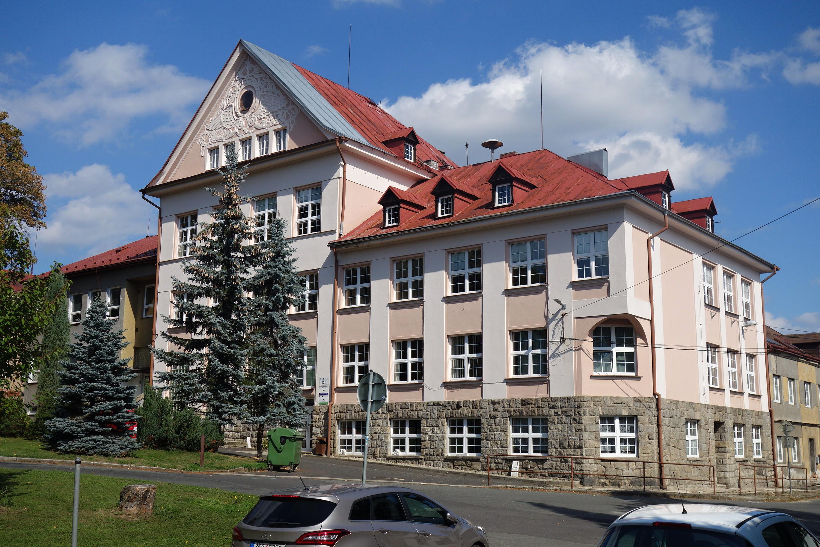 ZŠ a MŠ Oloví foto 3