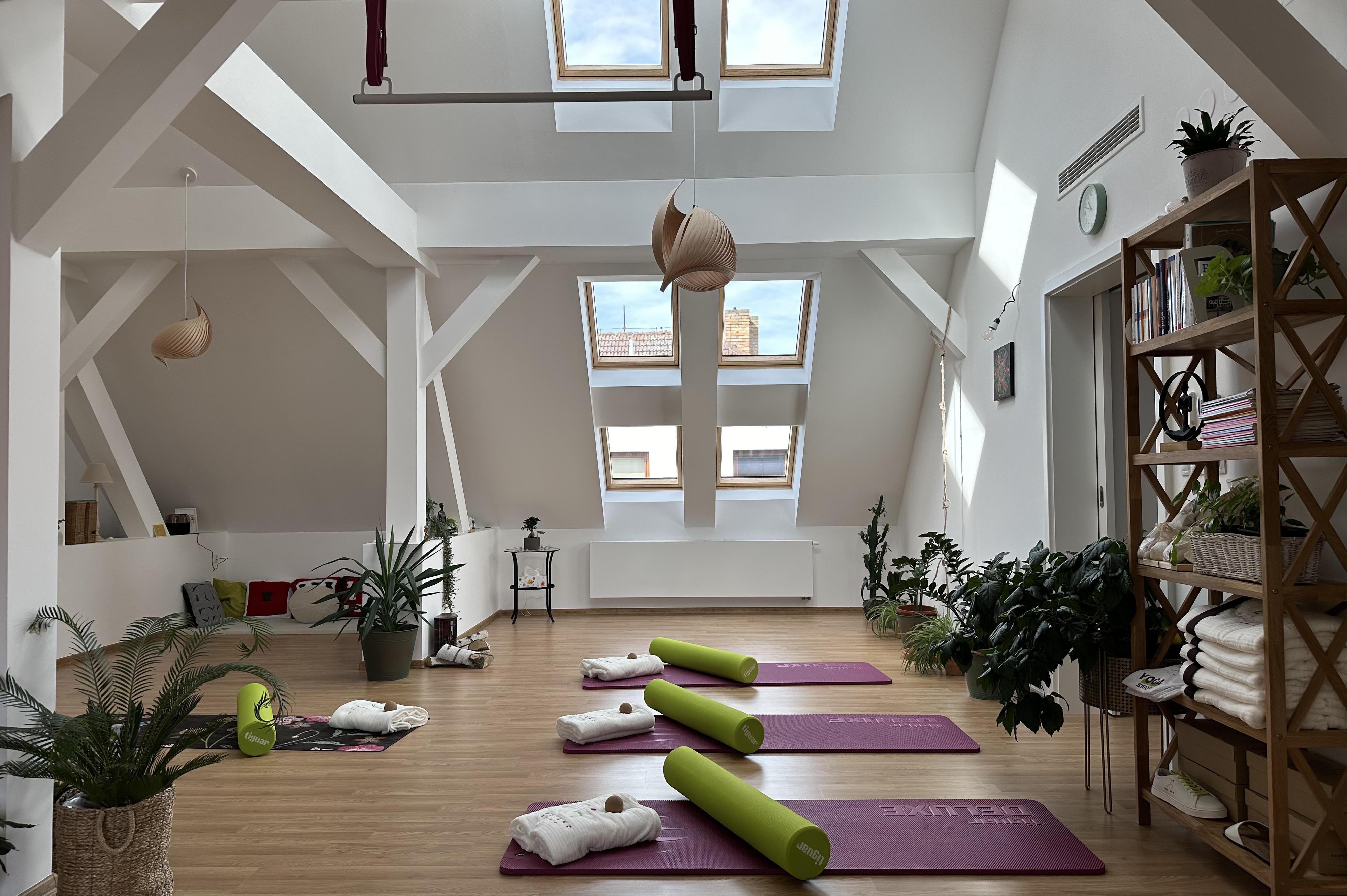 Yogiano studio - zdravá jóga