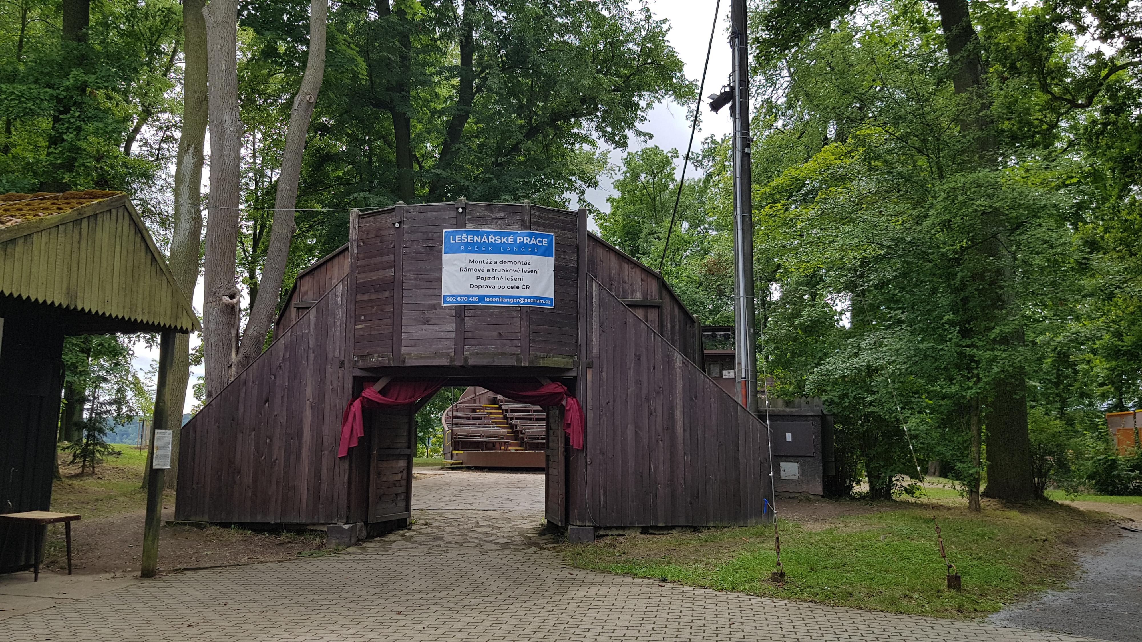 Otáčivé hlediště Týn foto 4