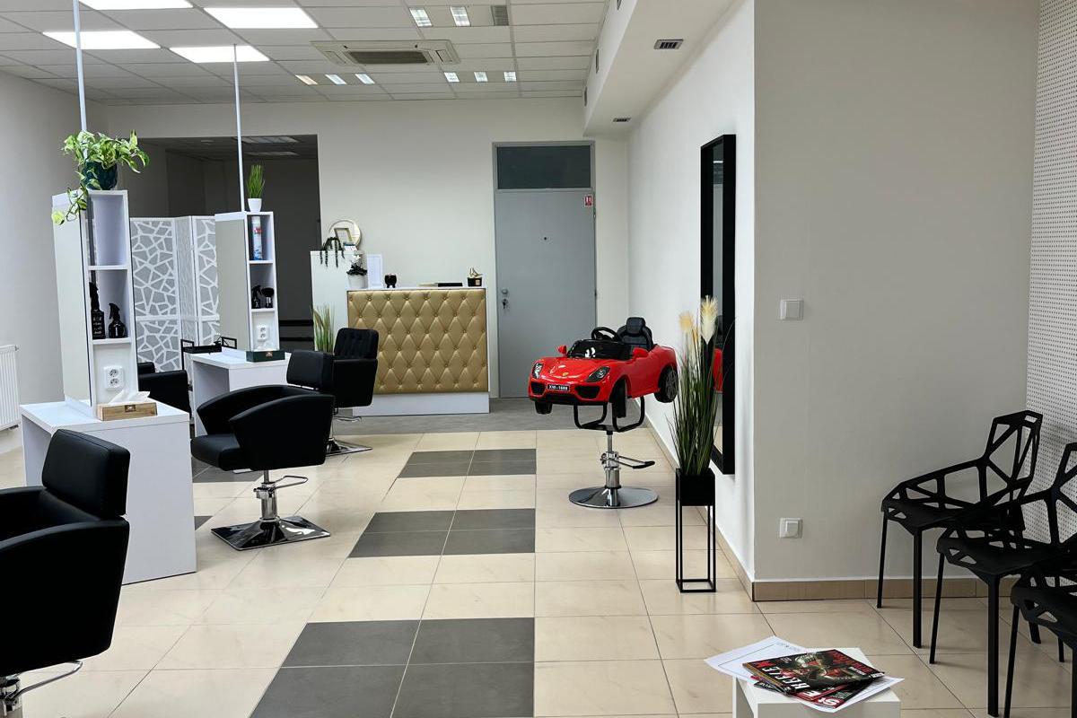 CUT&GO Kadeřnictví Brno Slatina foto 1