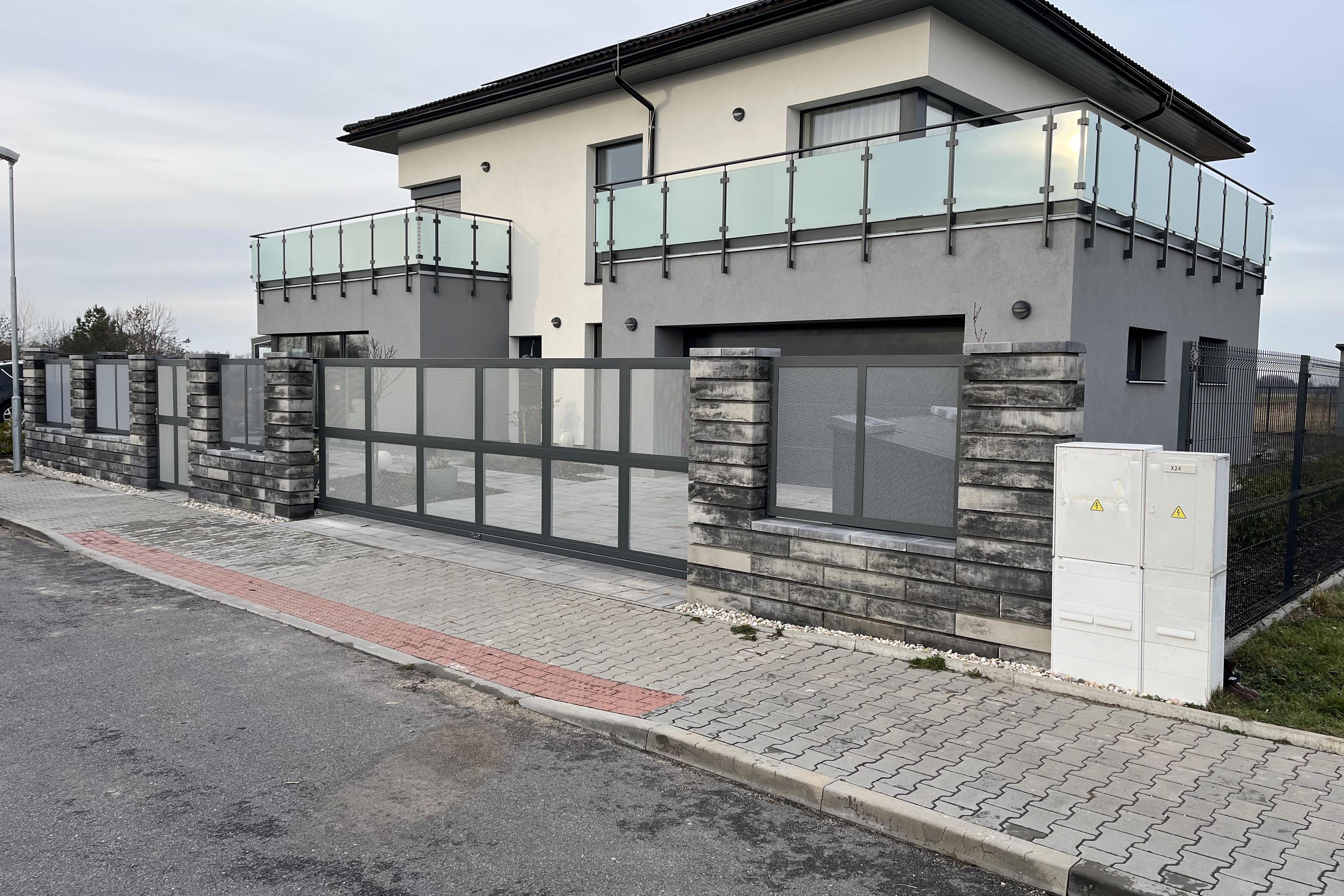 Aleš Plecháček - Zámečnictví