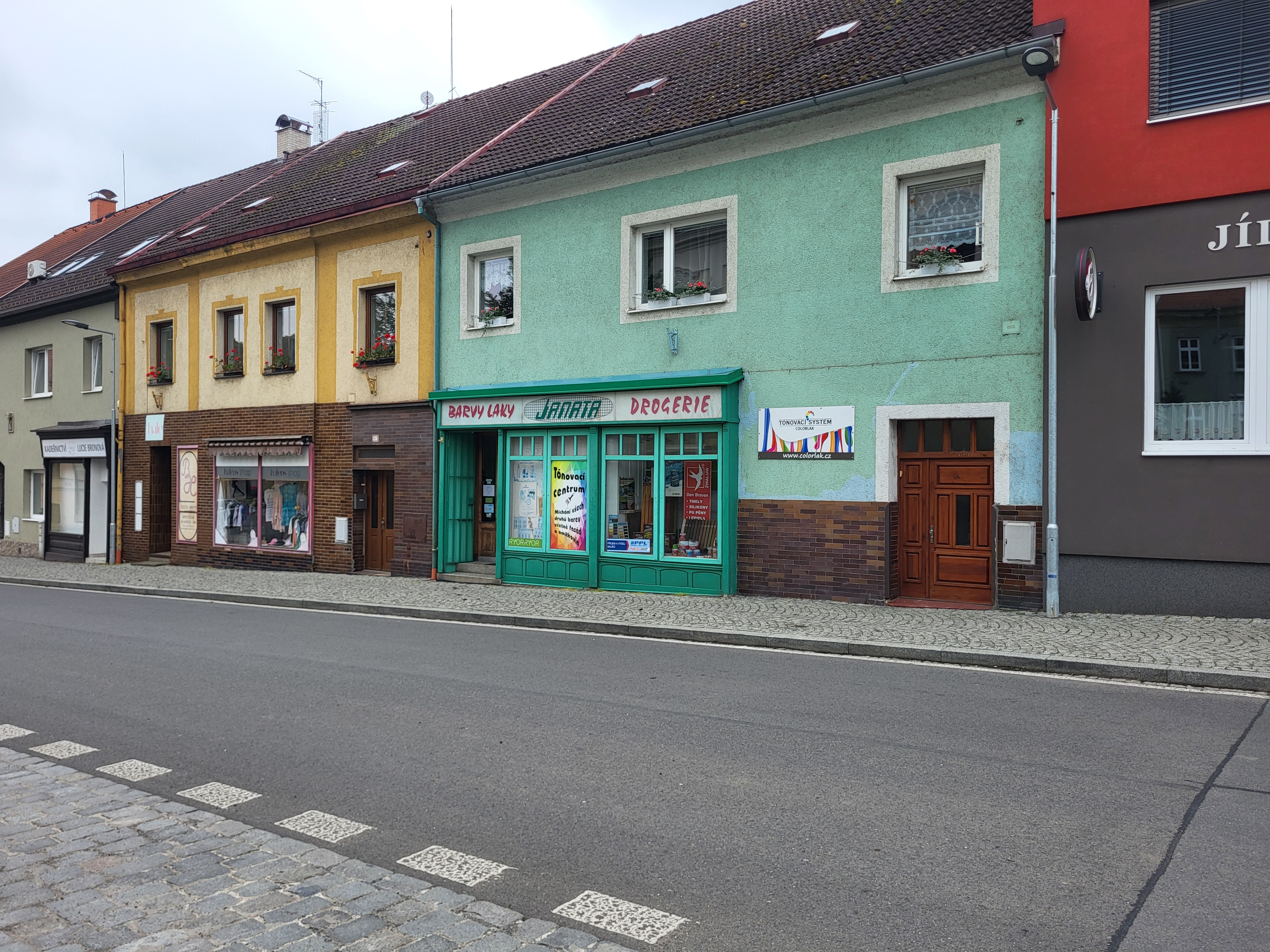 Drogerie-barvy-laky Petr Janata foto 3