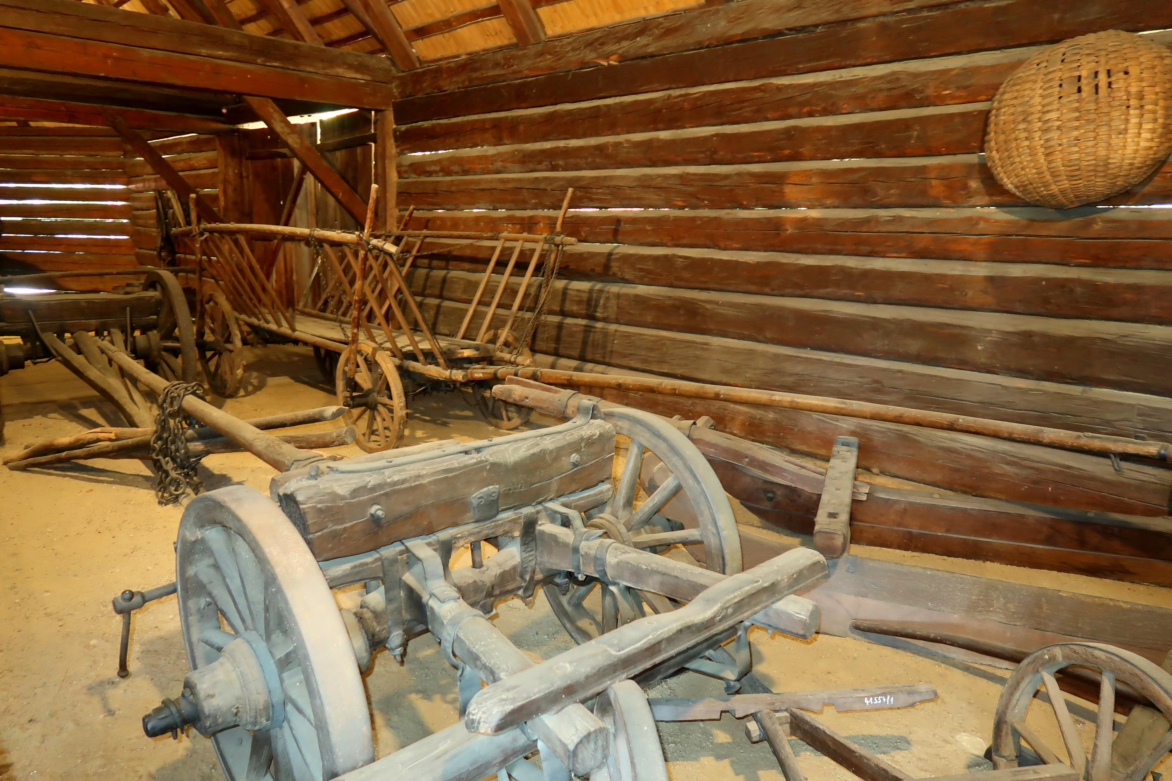 Šestiboká fojtská stodola z Hodslavic - Občerstvení foto 3