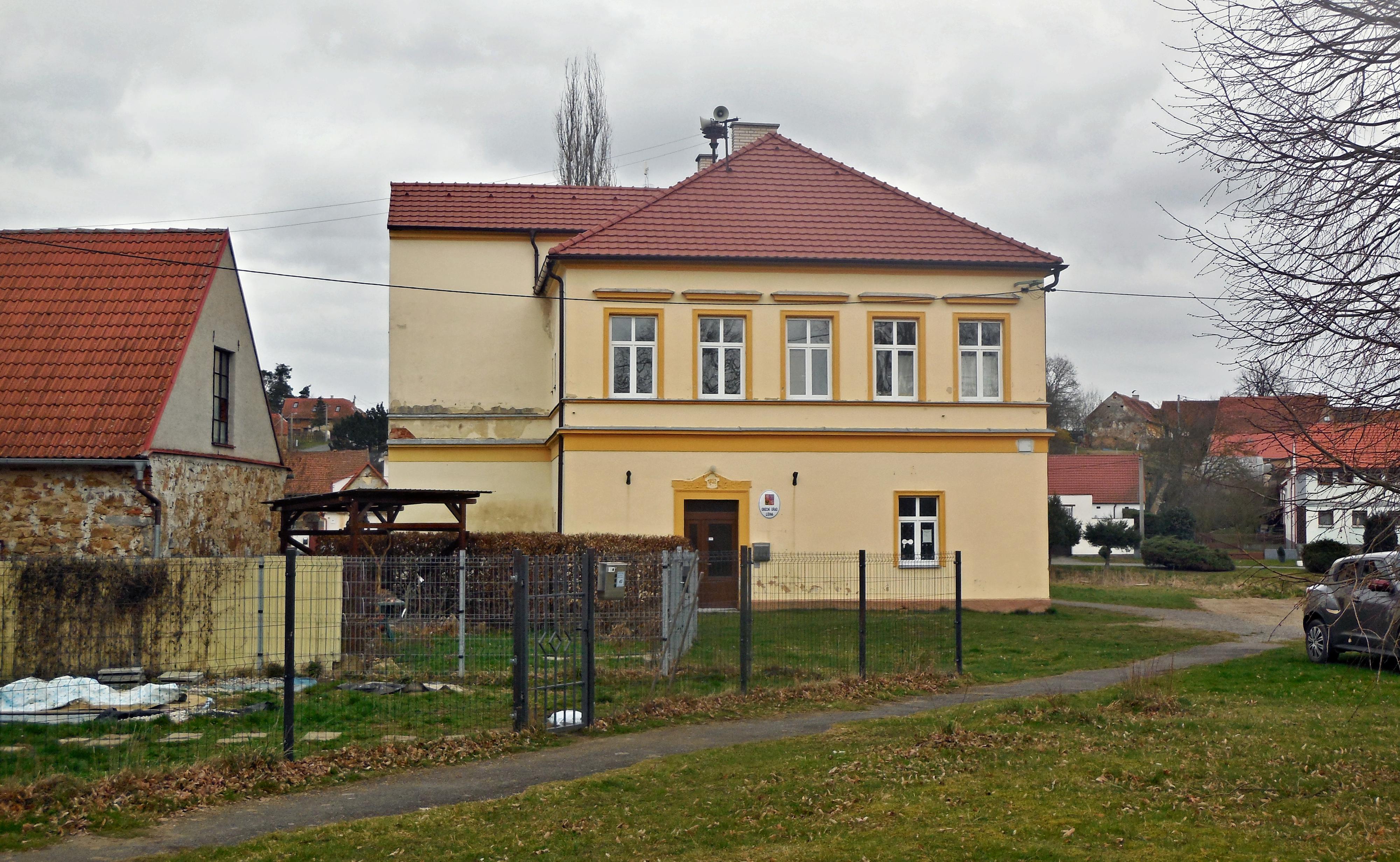 Líšina - obecní úřad foto 4