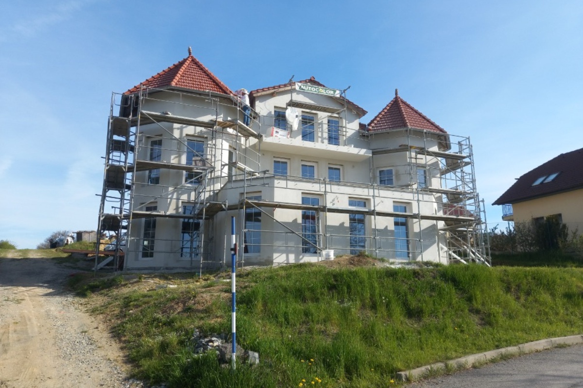 KV strojní omítání