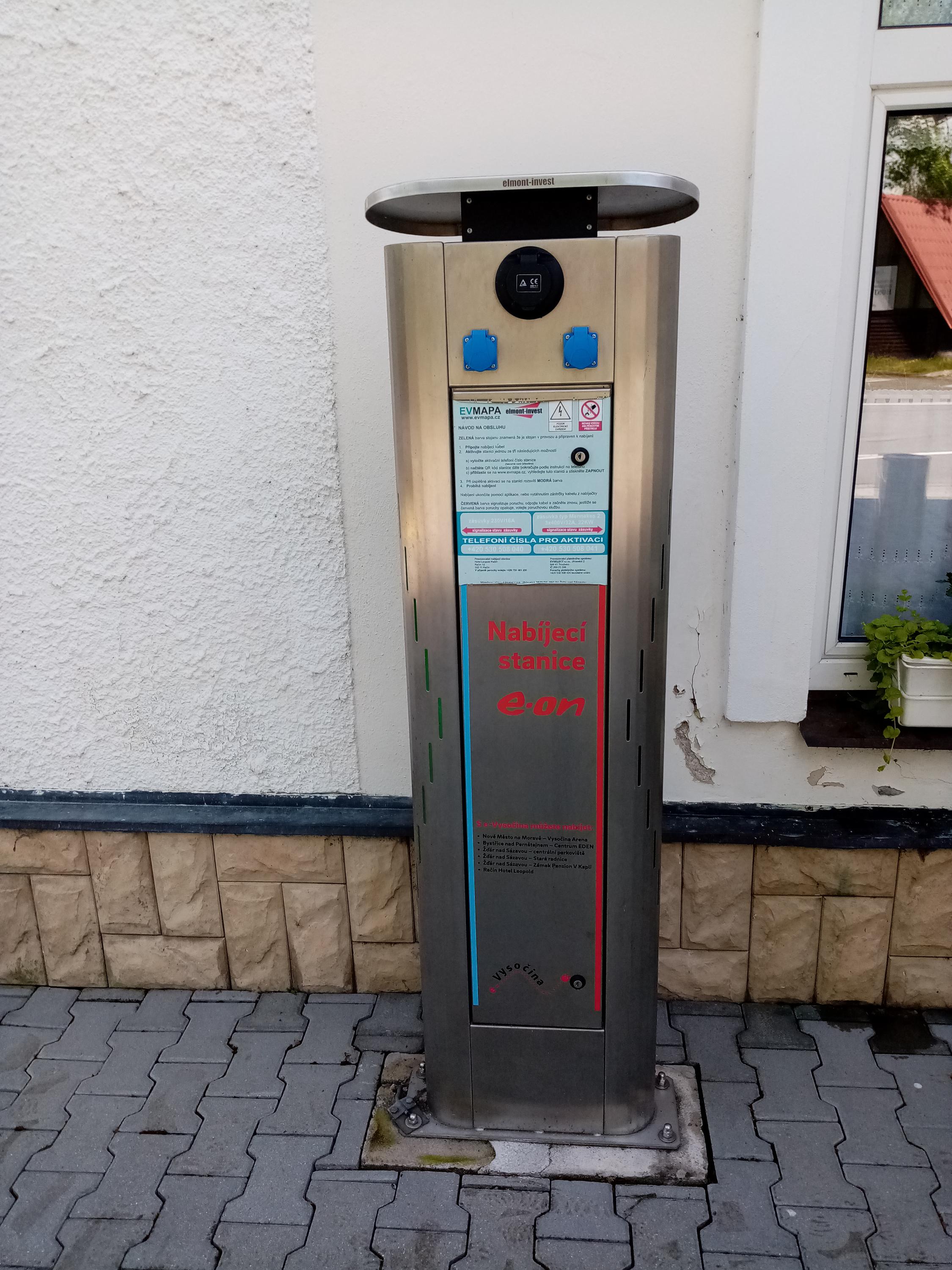 Hotel Leopold - nabíjecí stanice foto 2