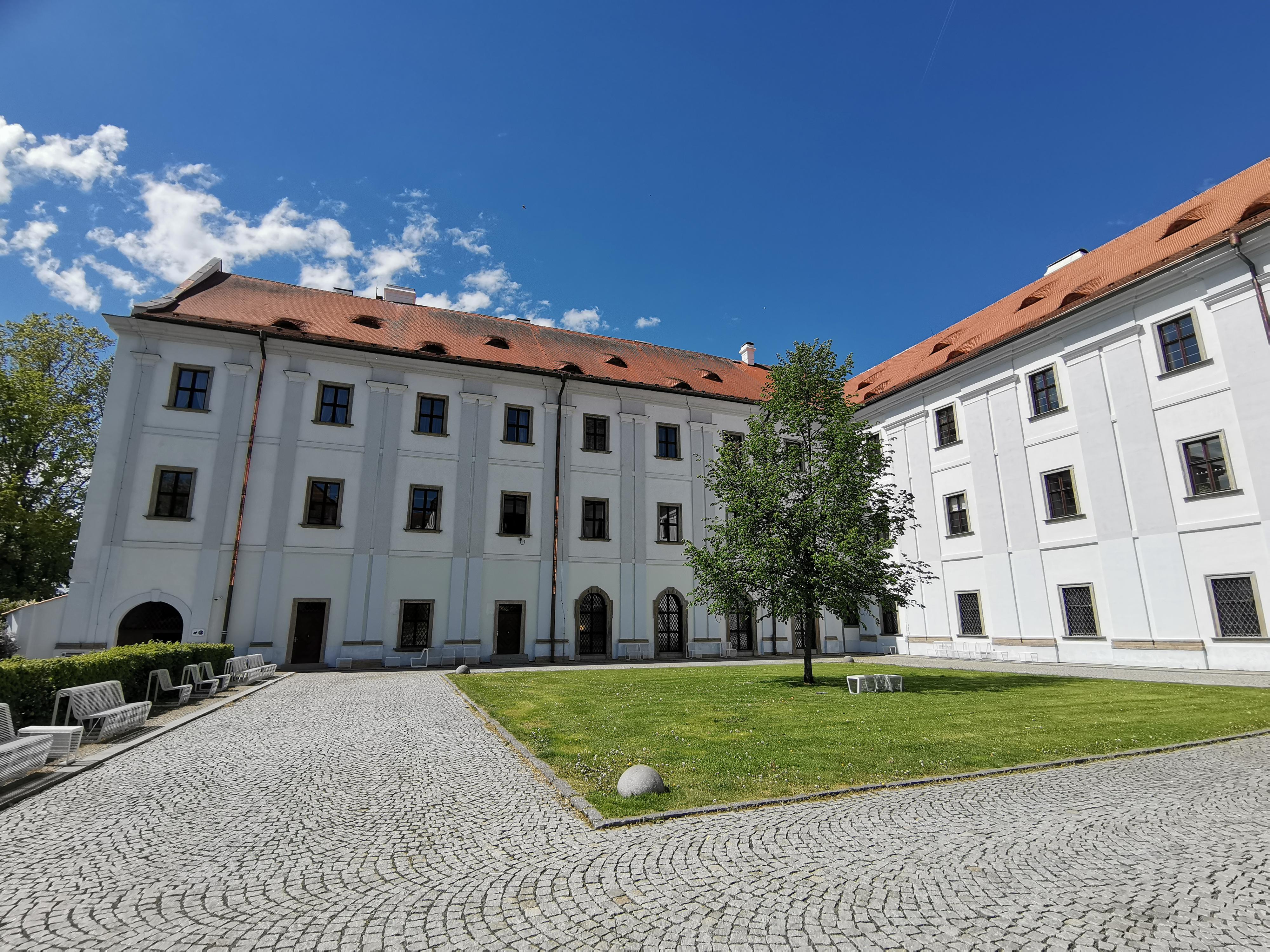 Městská knihovna Klatovy foto 3