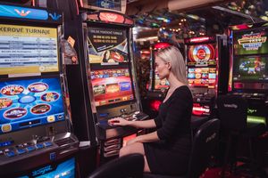 Firemní grafika SYNOT TIP CASINO
