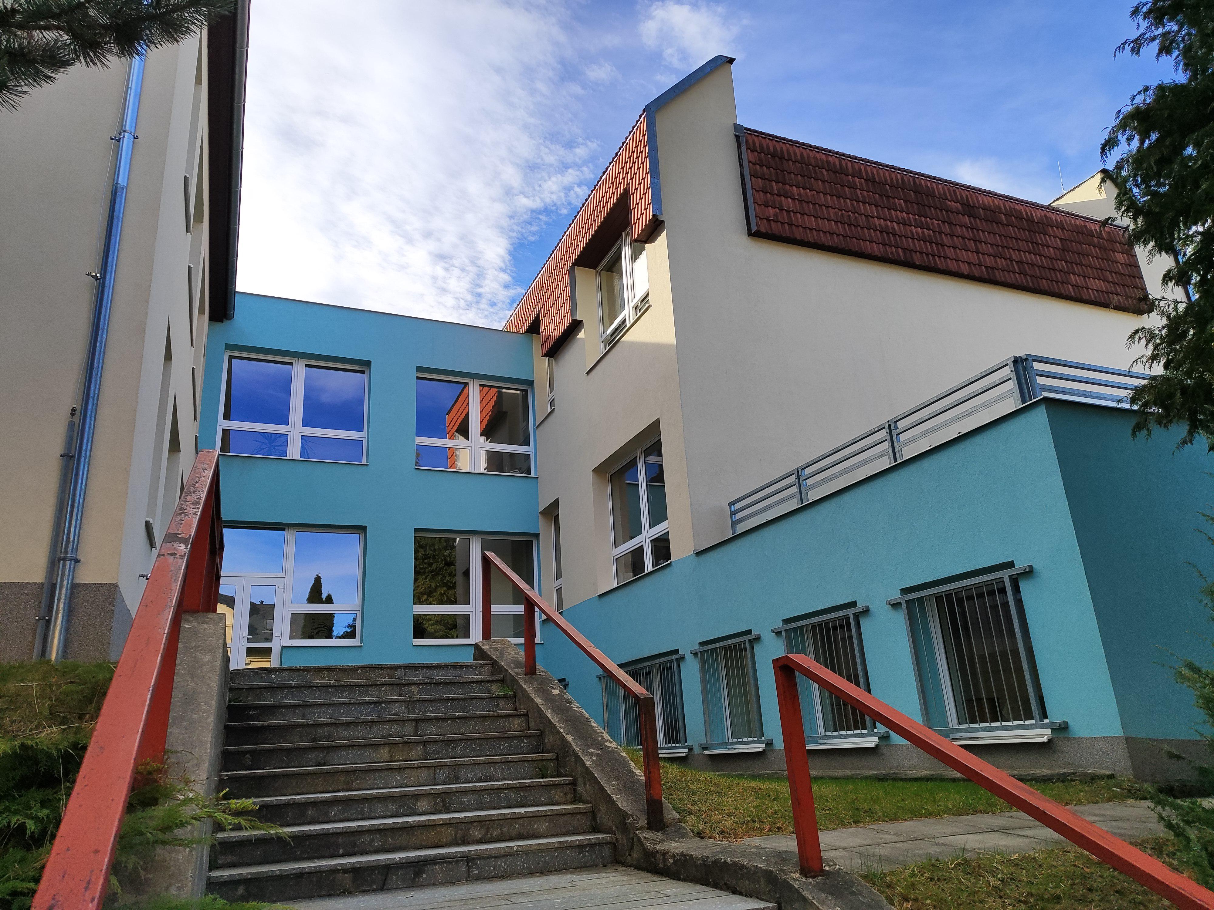 Základní škola, Prachatice, Zlatá stezka 387