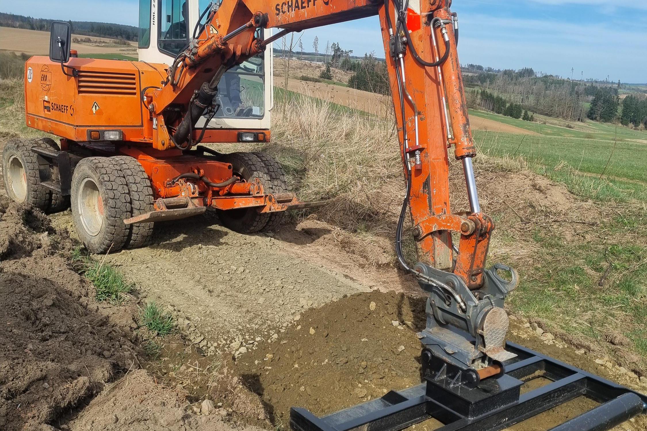 Autodoprava a zemní práce Lubomír Prostřední