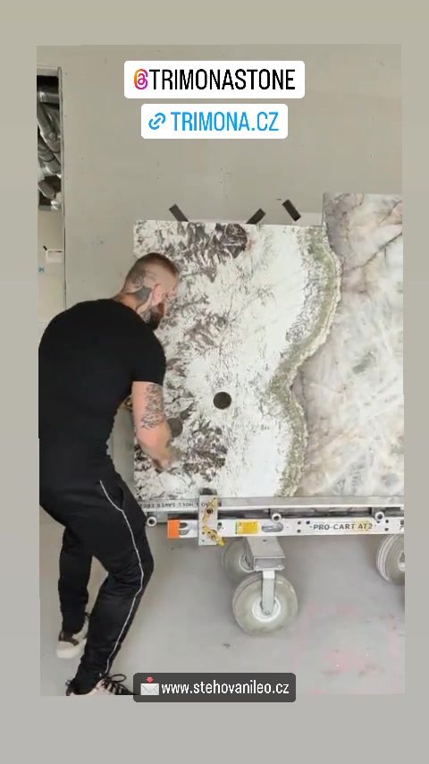 Stěhování Leo foto 2 (náhled videa)