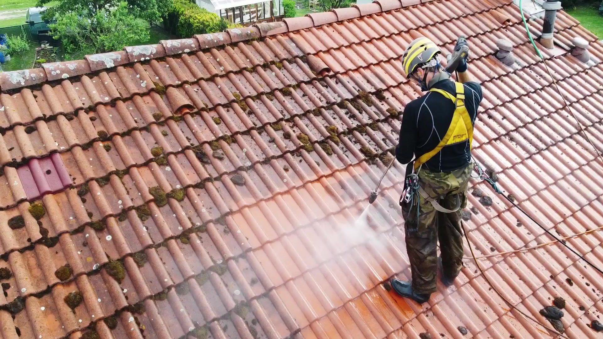 VyčistímStřechu.cz foto 2 (náhled videa)