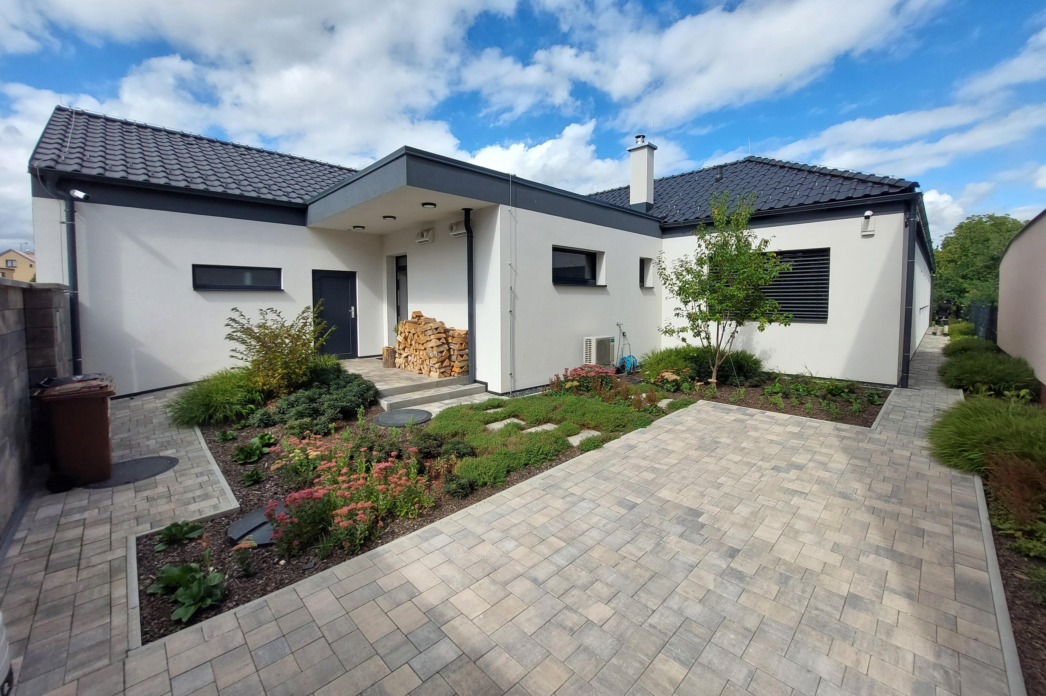 AMADENIS - stavební firma