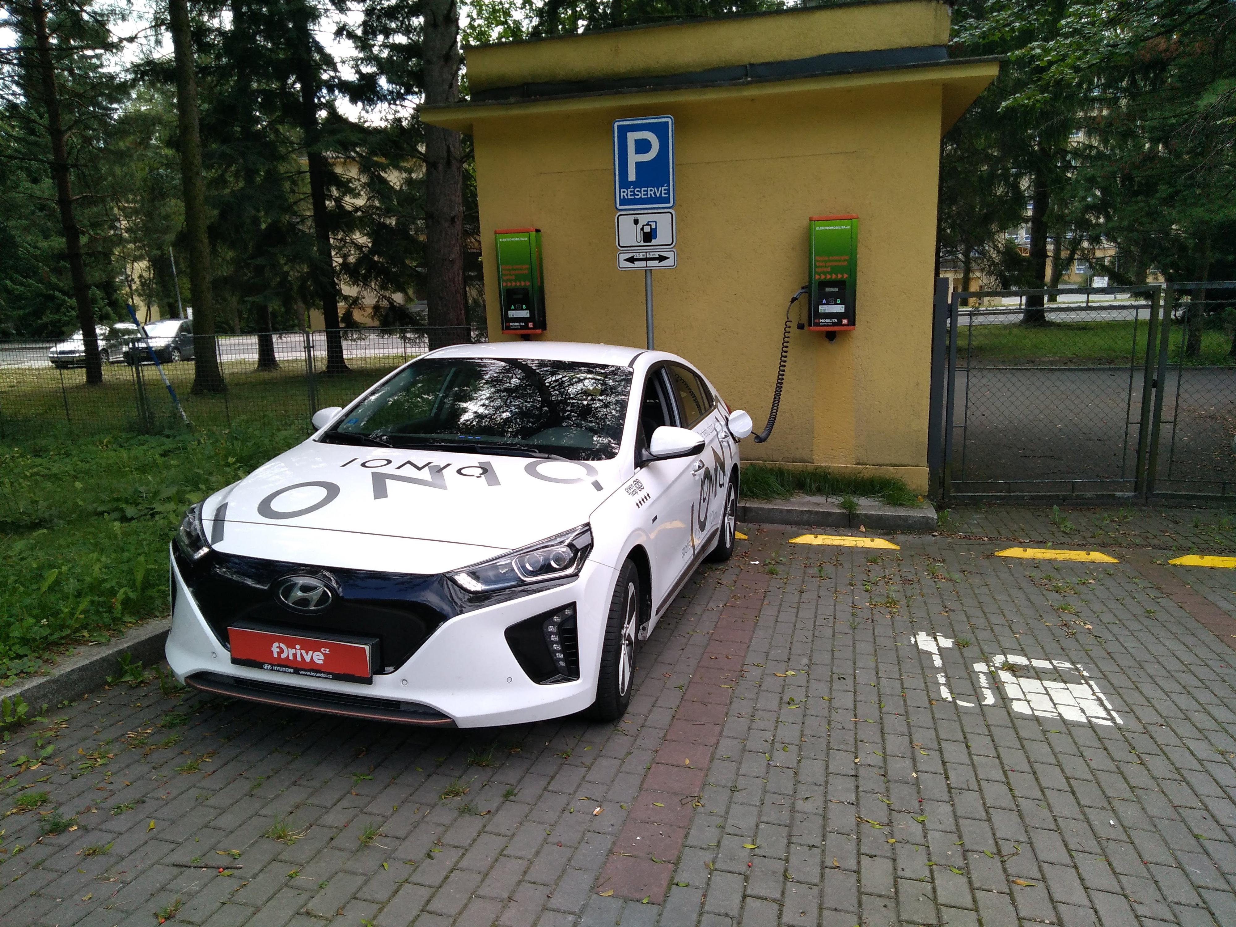 Nabíjecí stanice ČEZ foto 3