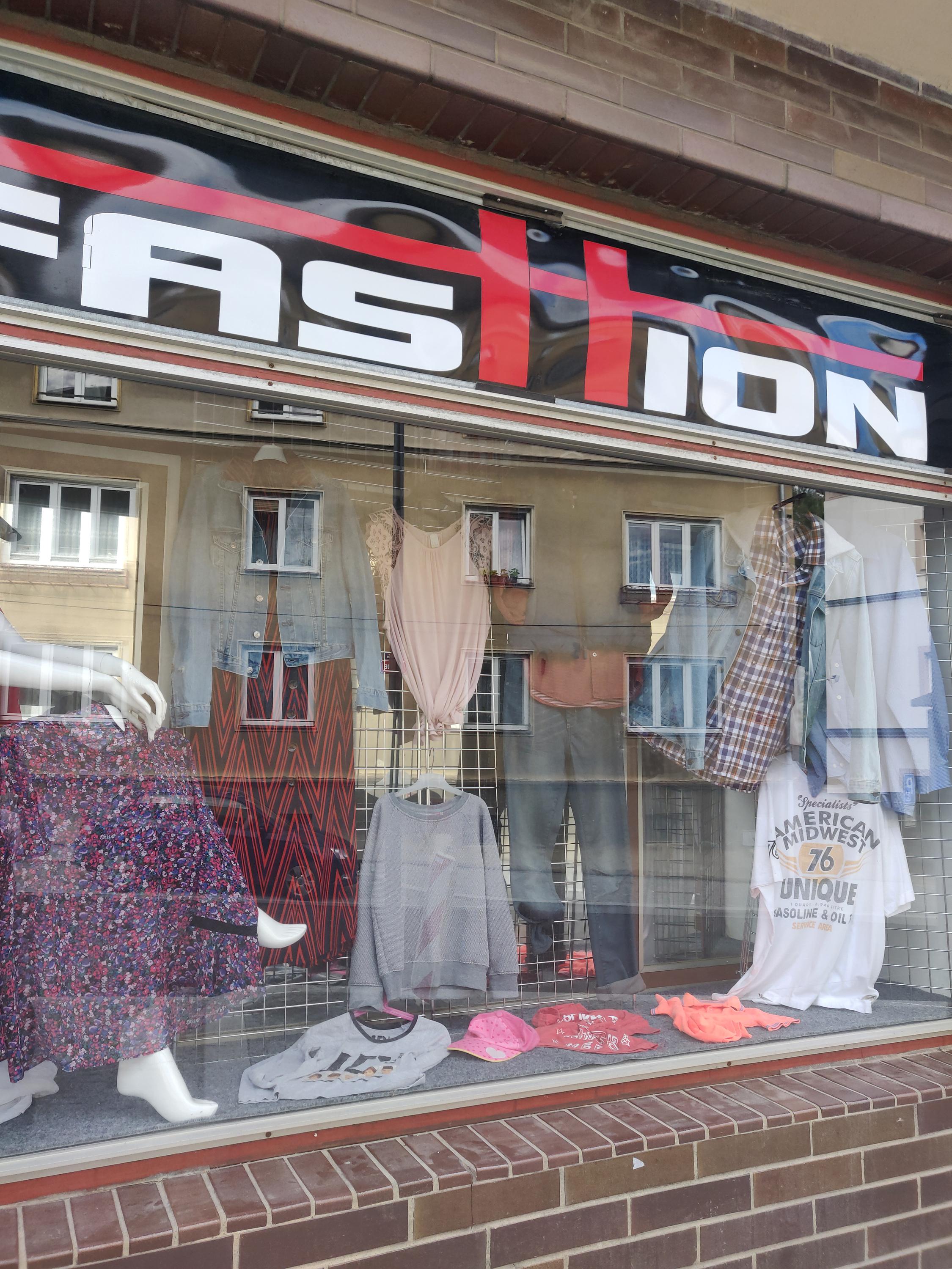 Fashion - secondhand foto 4