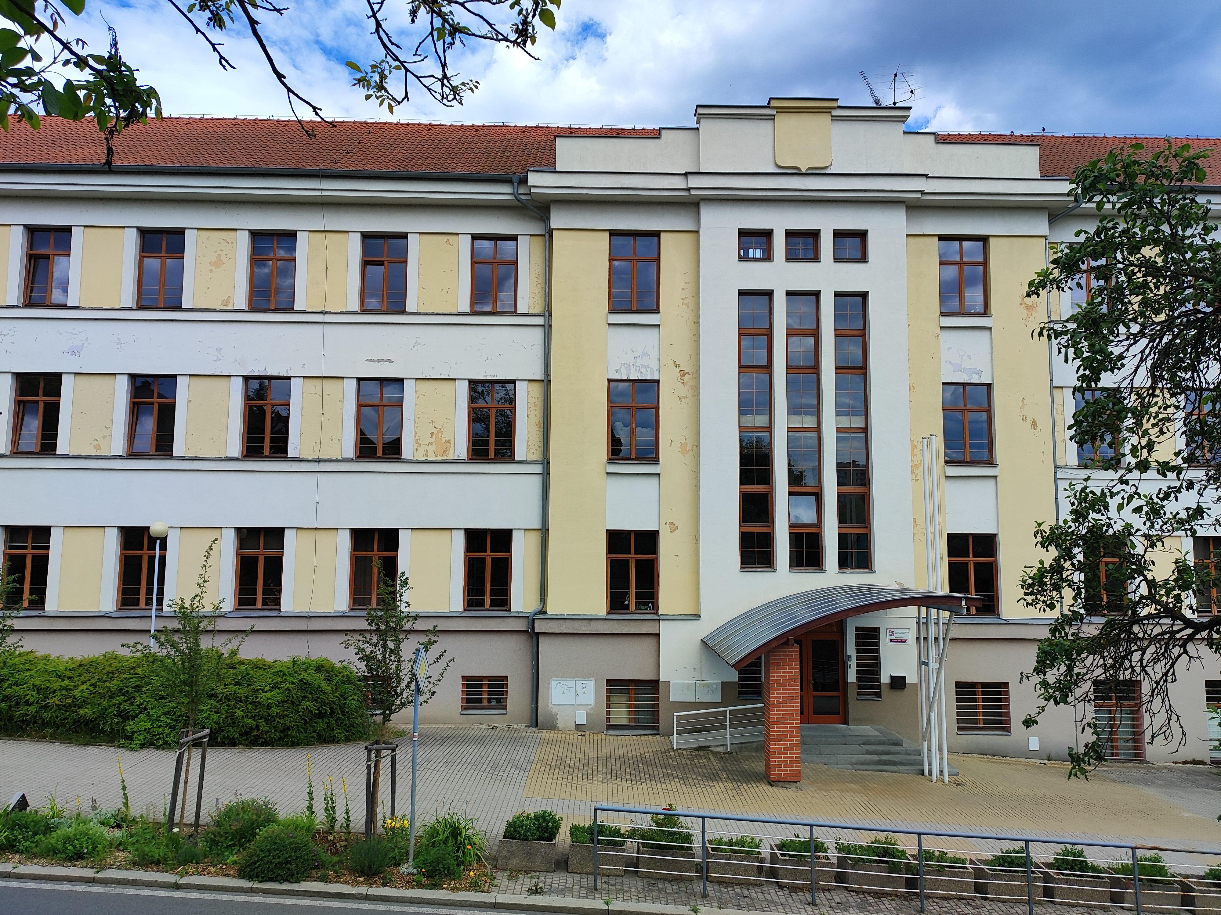 Gymnázium Joachima Barranda Beroun foto 2