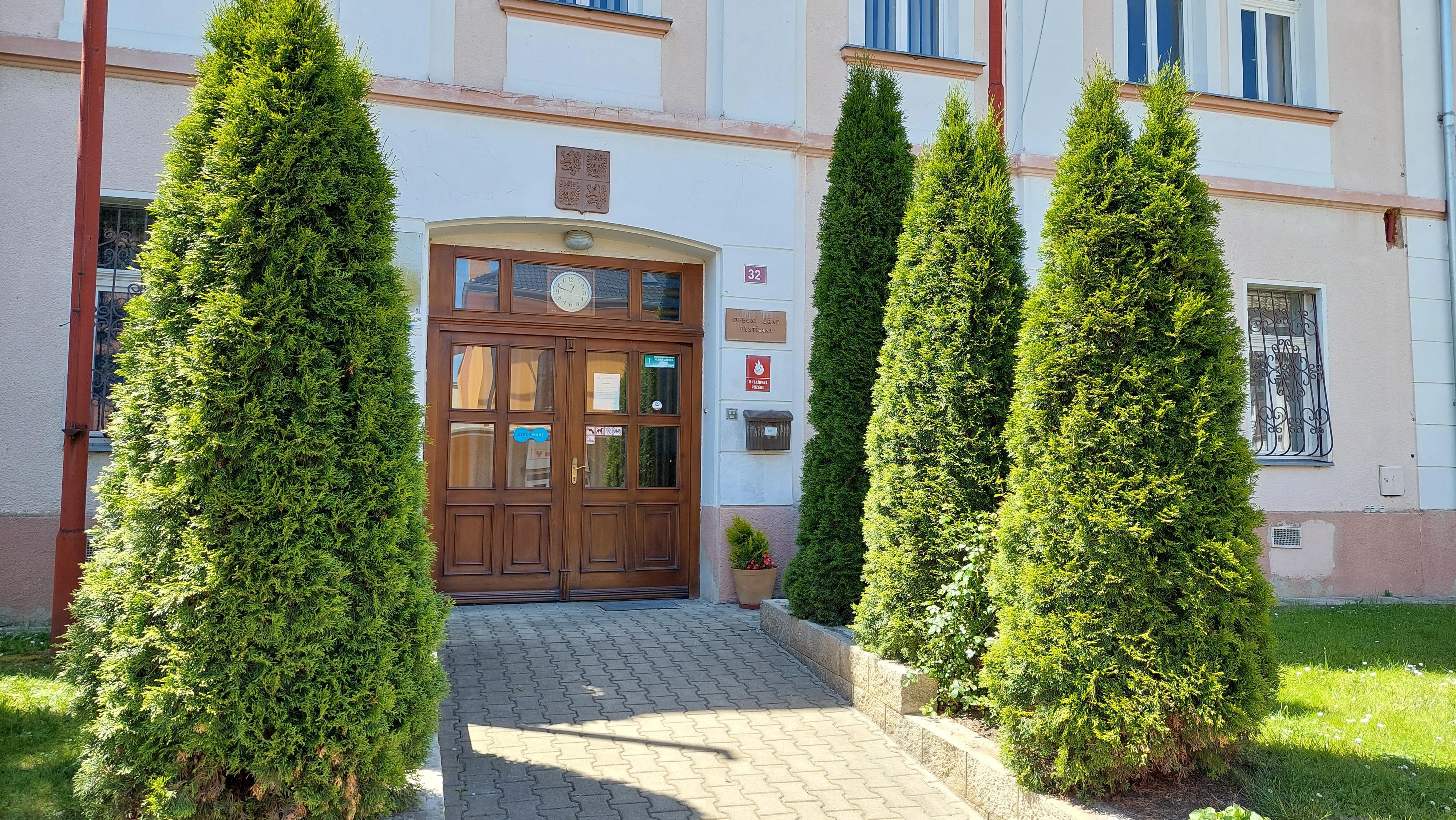 Bystřany - obecní úřad foto 3