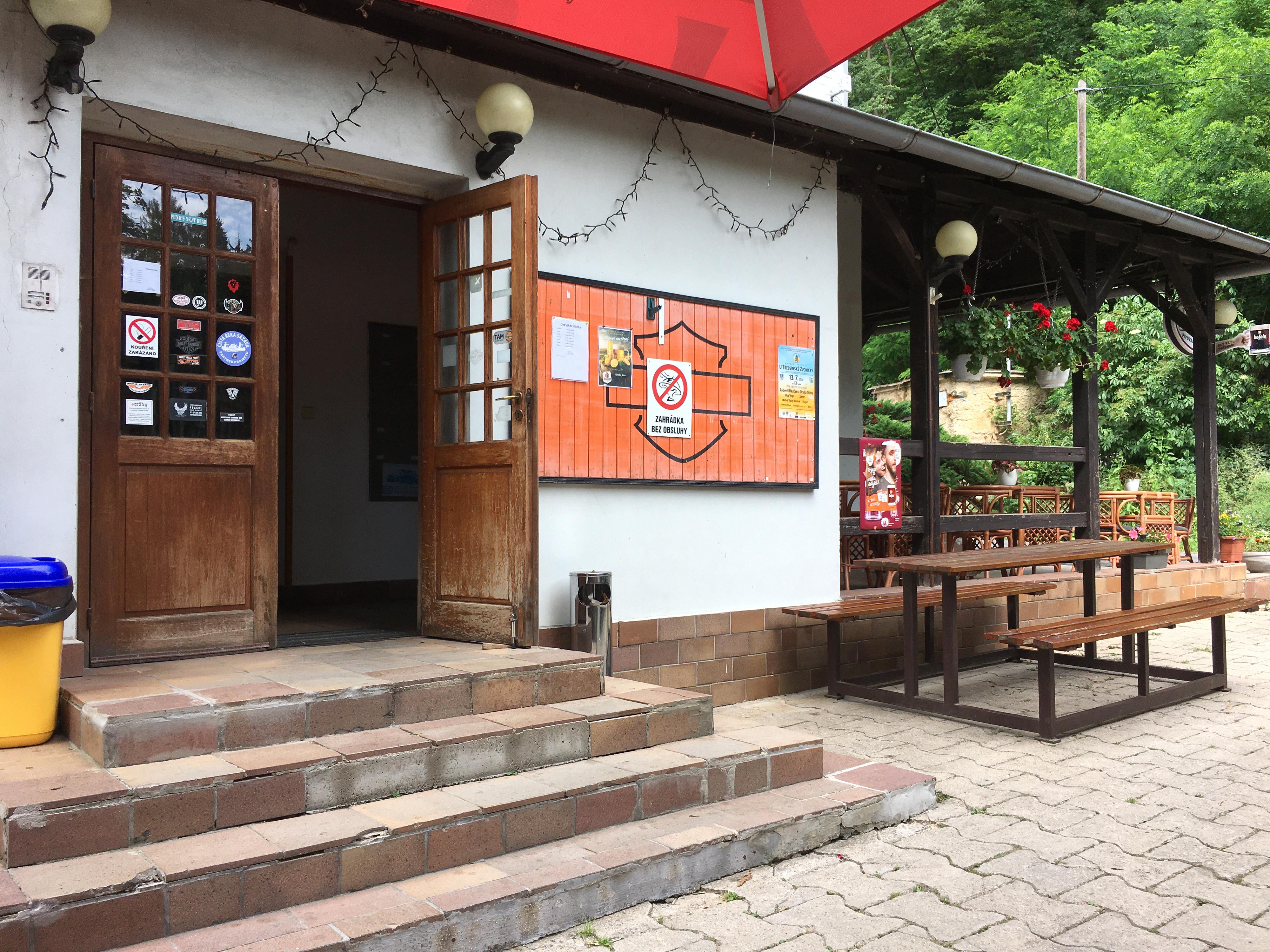 Penzion Troníček - restaurace foto 5