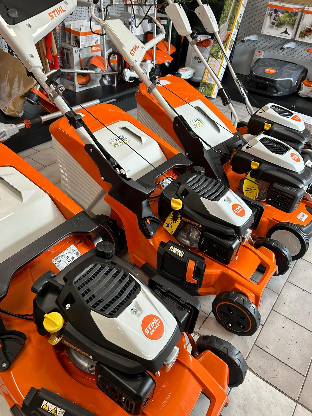 VAJA - zahradní technika foto 5