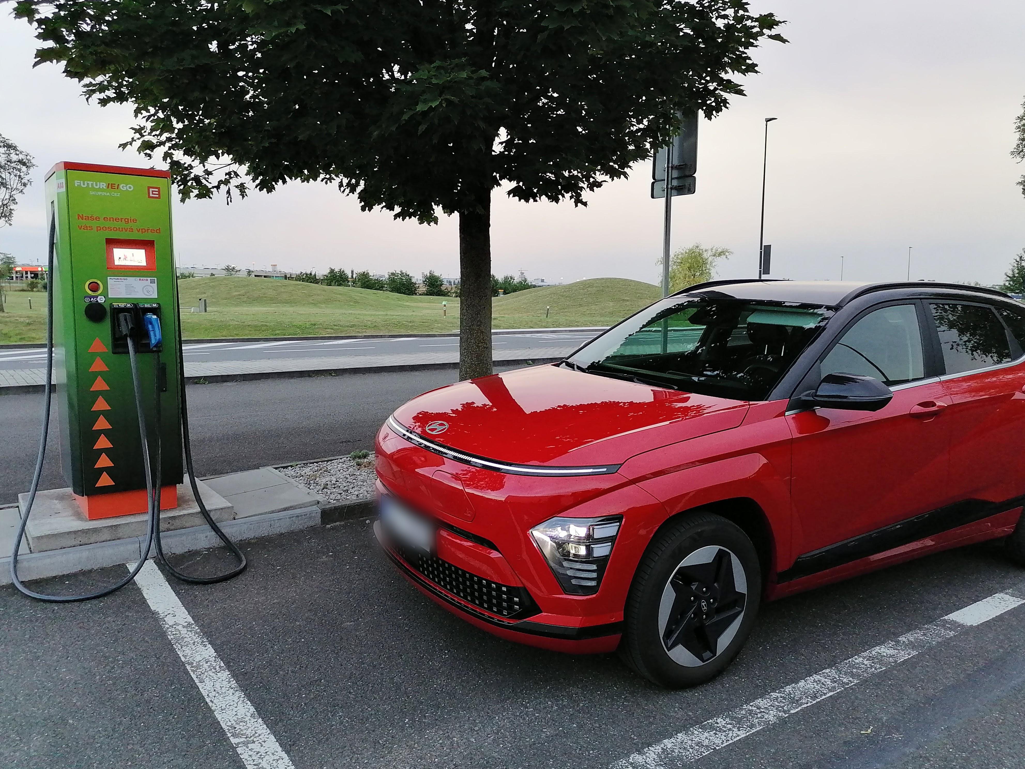 Nabíjecí stanice ČEZ