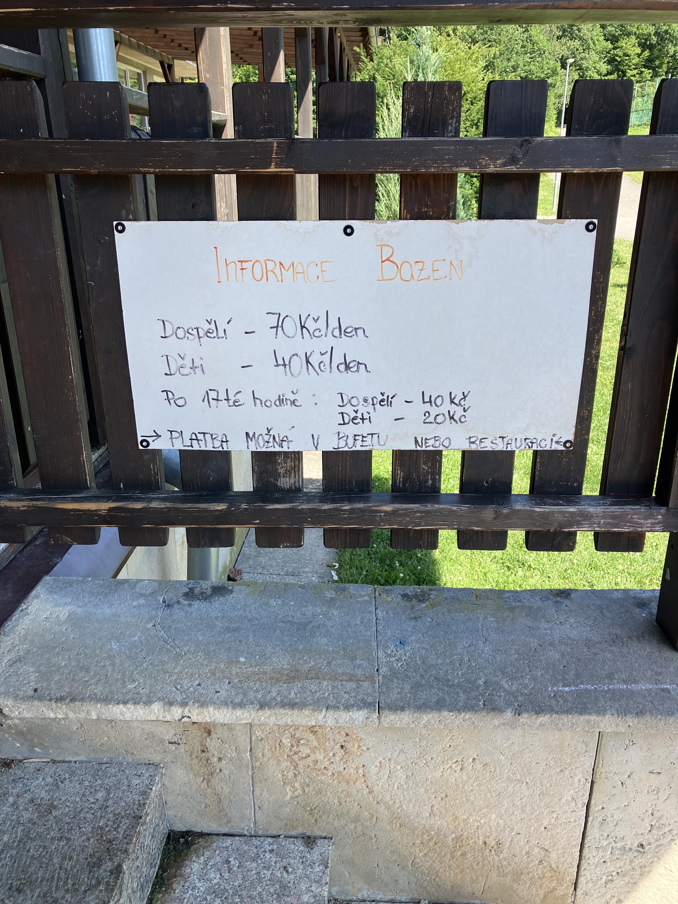 Rekreační areál Vizovice - bazén foto 2