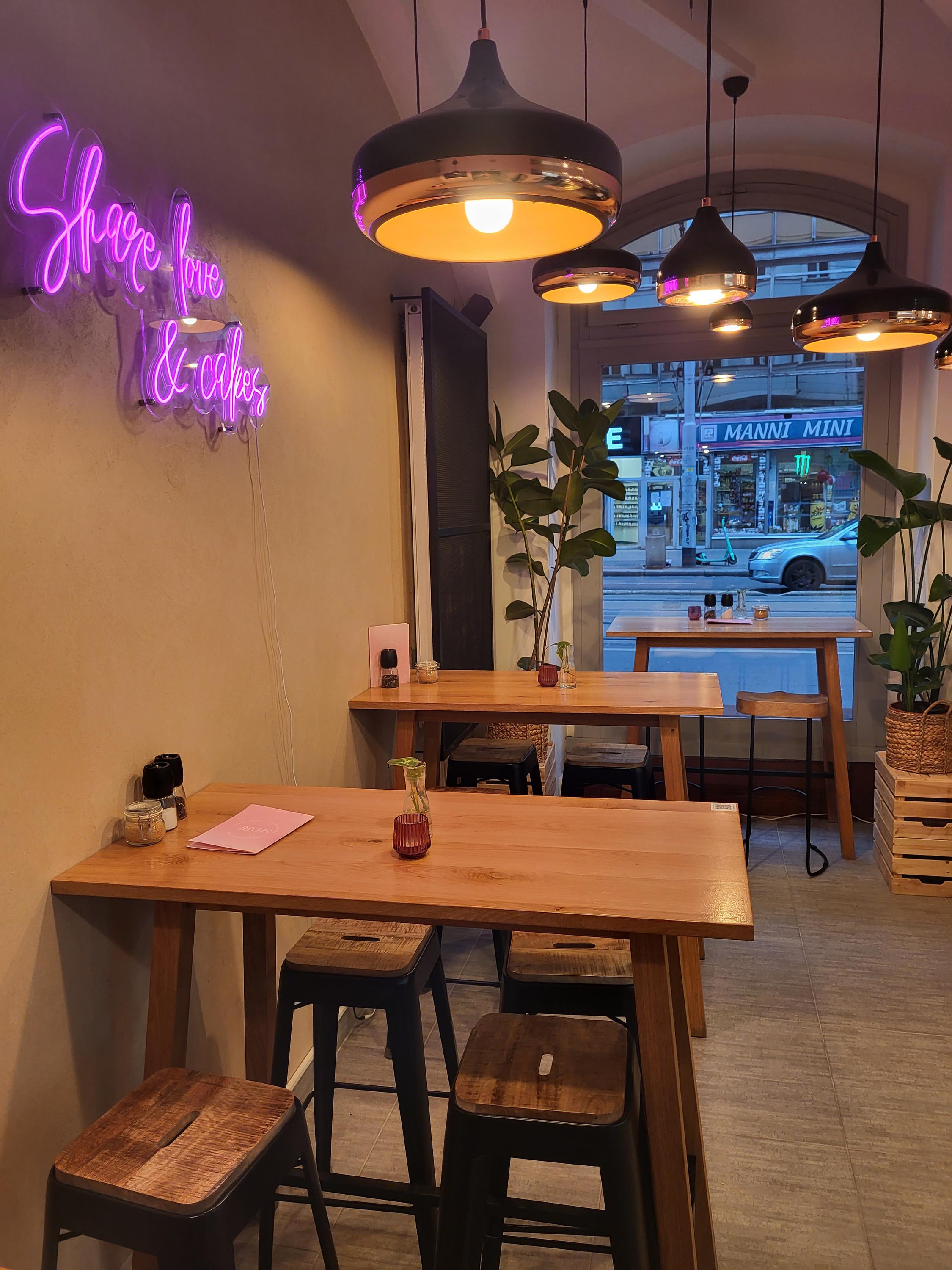 Share Sweet & Wine Bar foto 2