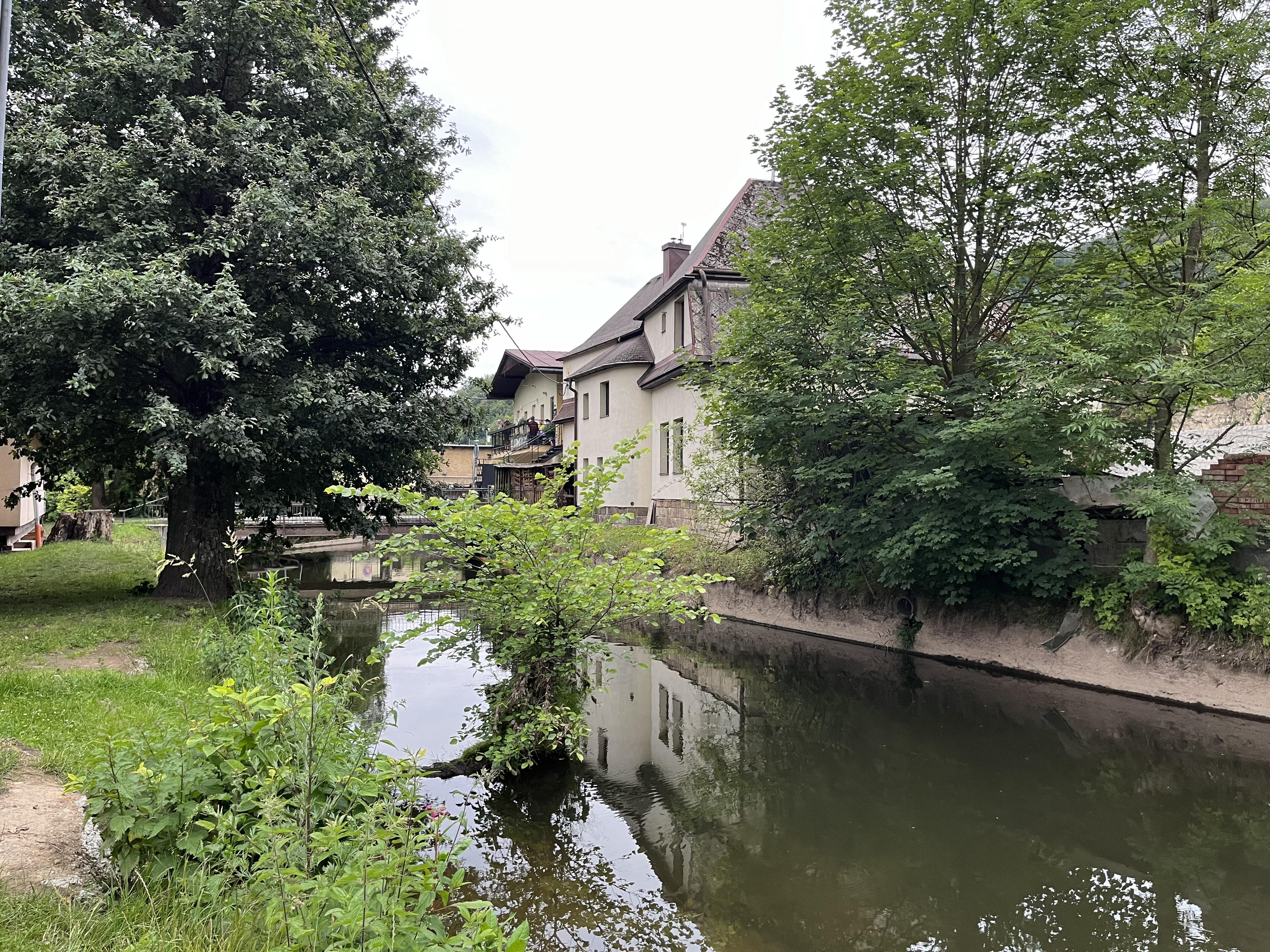 Půjčovna lodí a raftů Ostrov foto 4