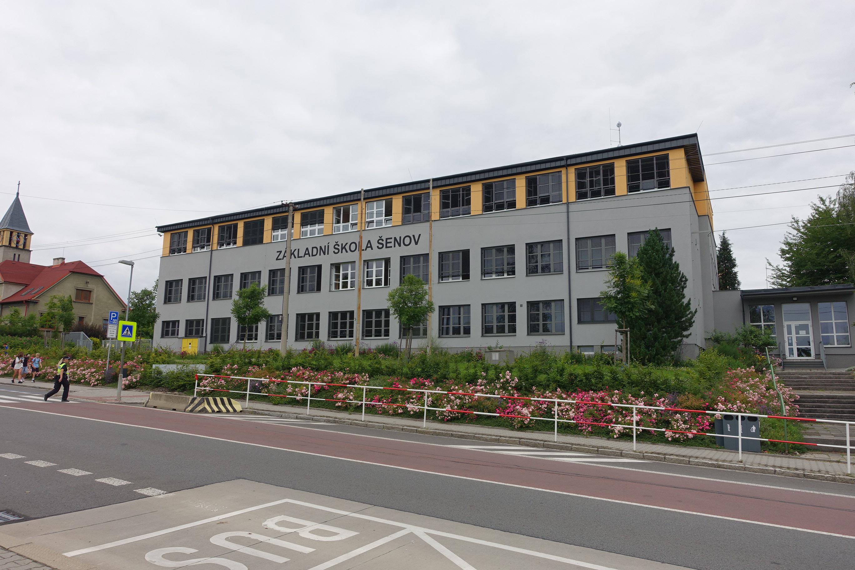 ZŠ Šenov foto 2