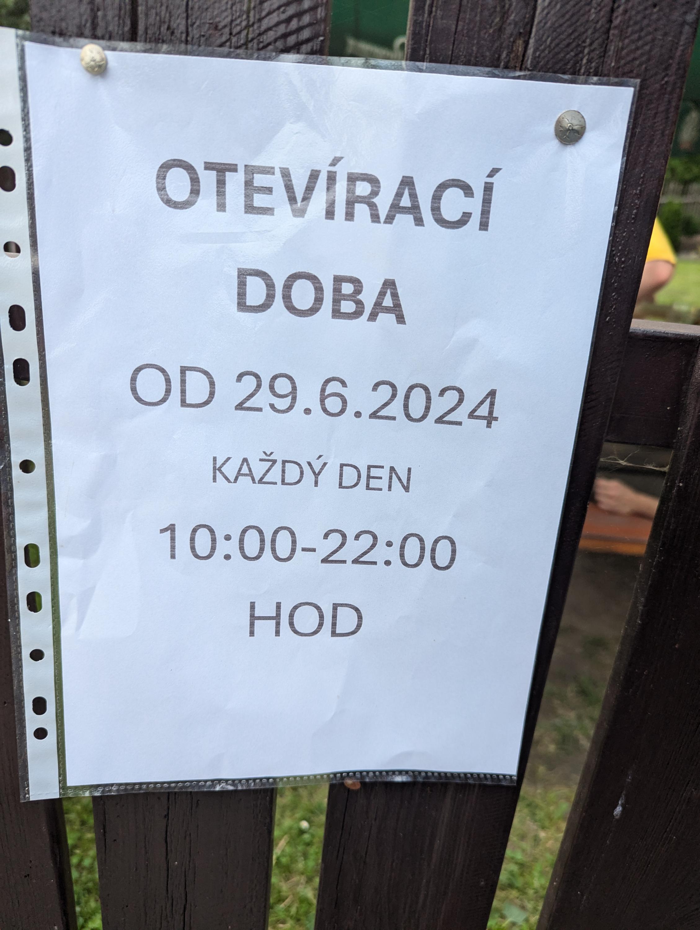 Občerstvení pod hradem Dobronice foto 4