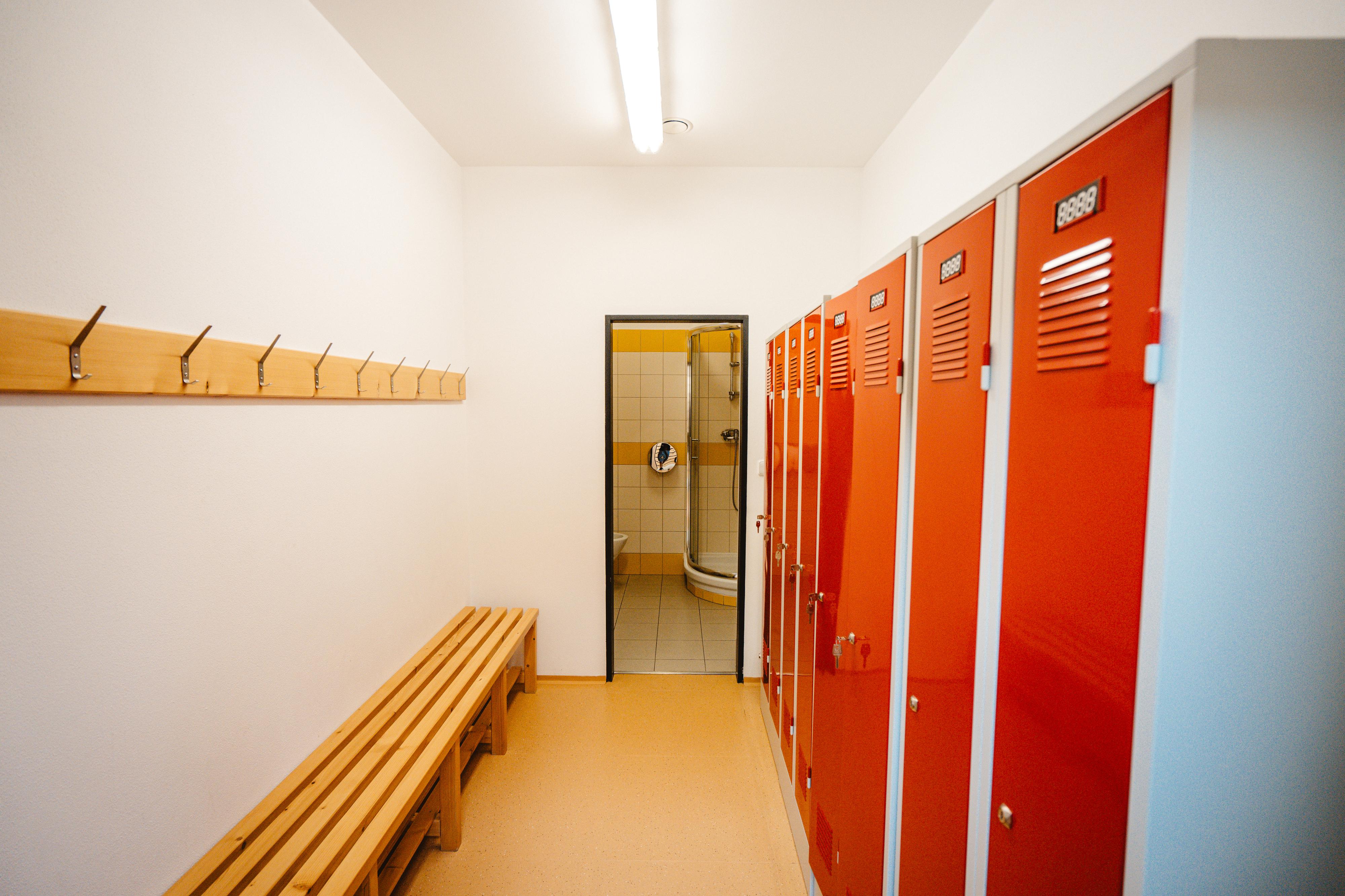 Sportovní hala - Technické služby Města Kašperské Hory foto 6