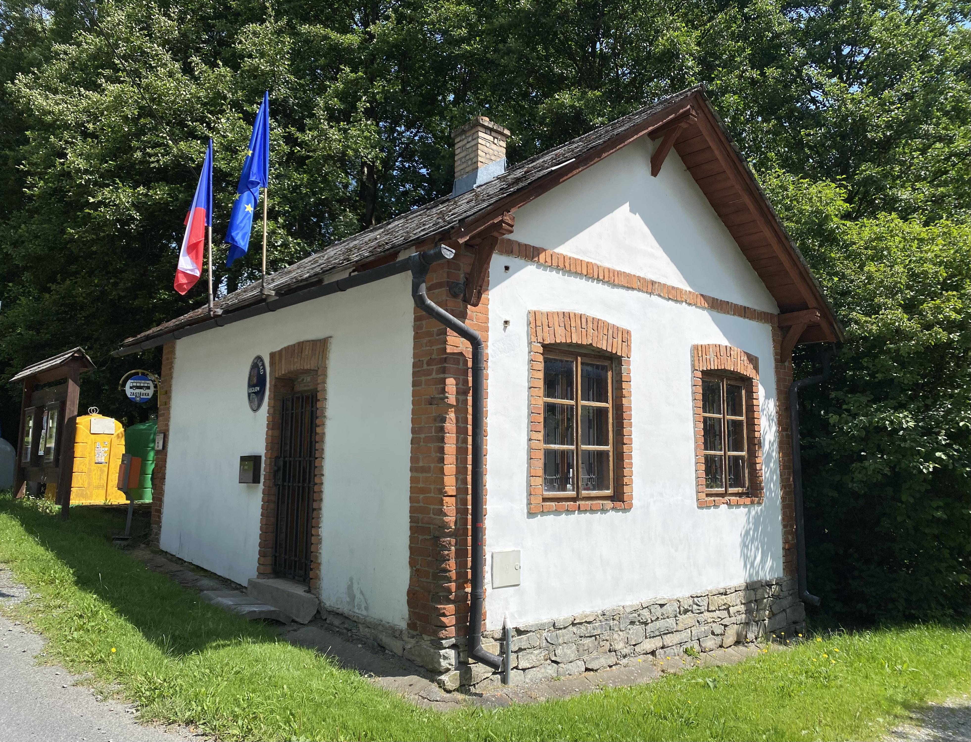 Šléglov - obecní úřad foto 5