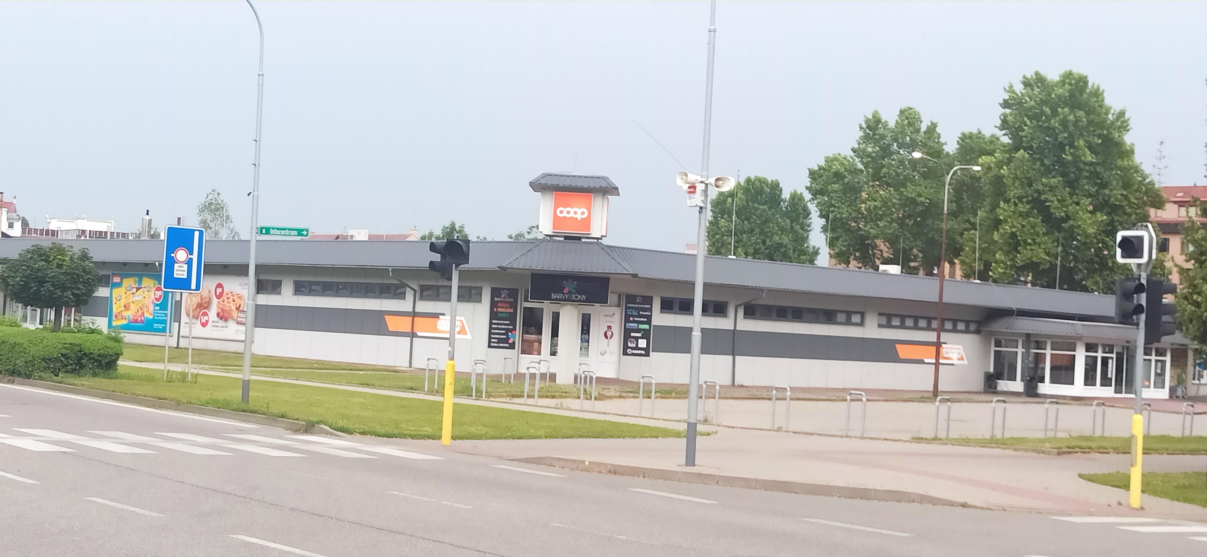 Jednota, spotřební družstvo v Hodoníně - COOP foto 3