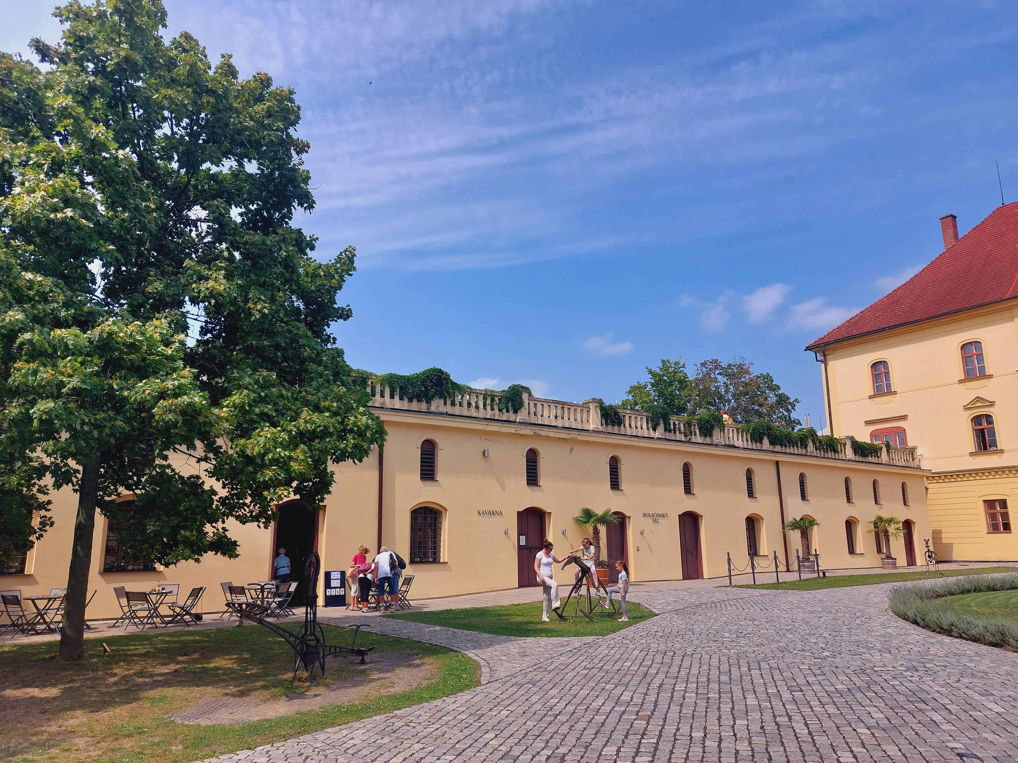 Kavárna Konírna foto 6