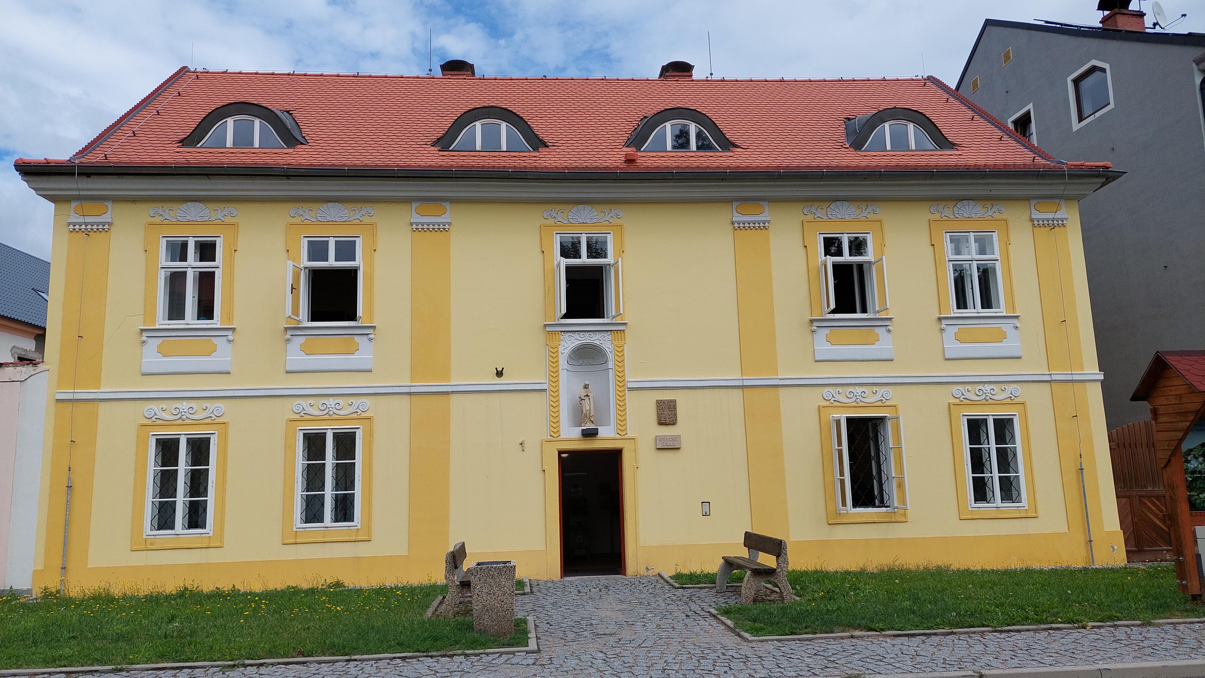 Mariánské Radčice - obecní úřad foto 5