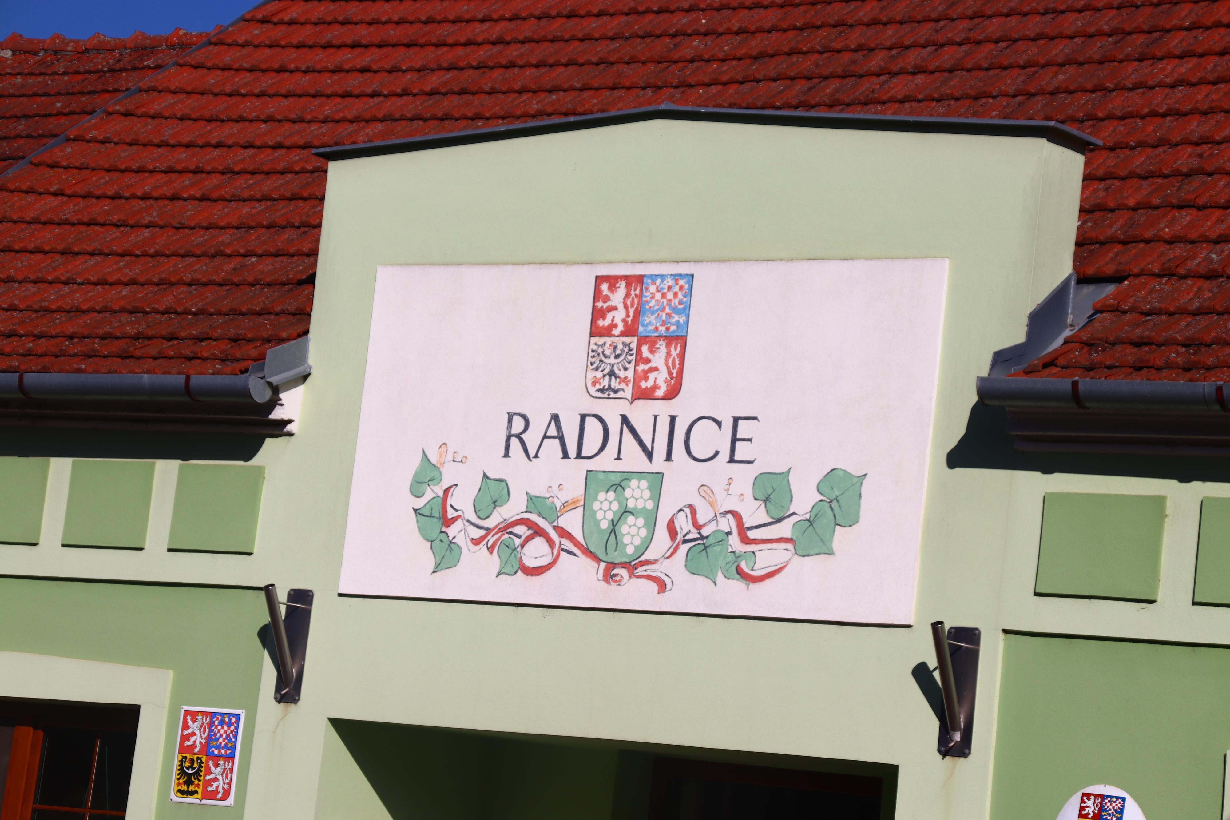 Nikolčice - obecní úřad foto 3
