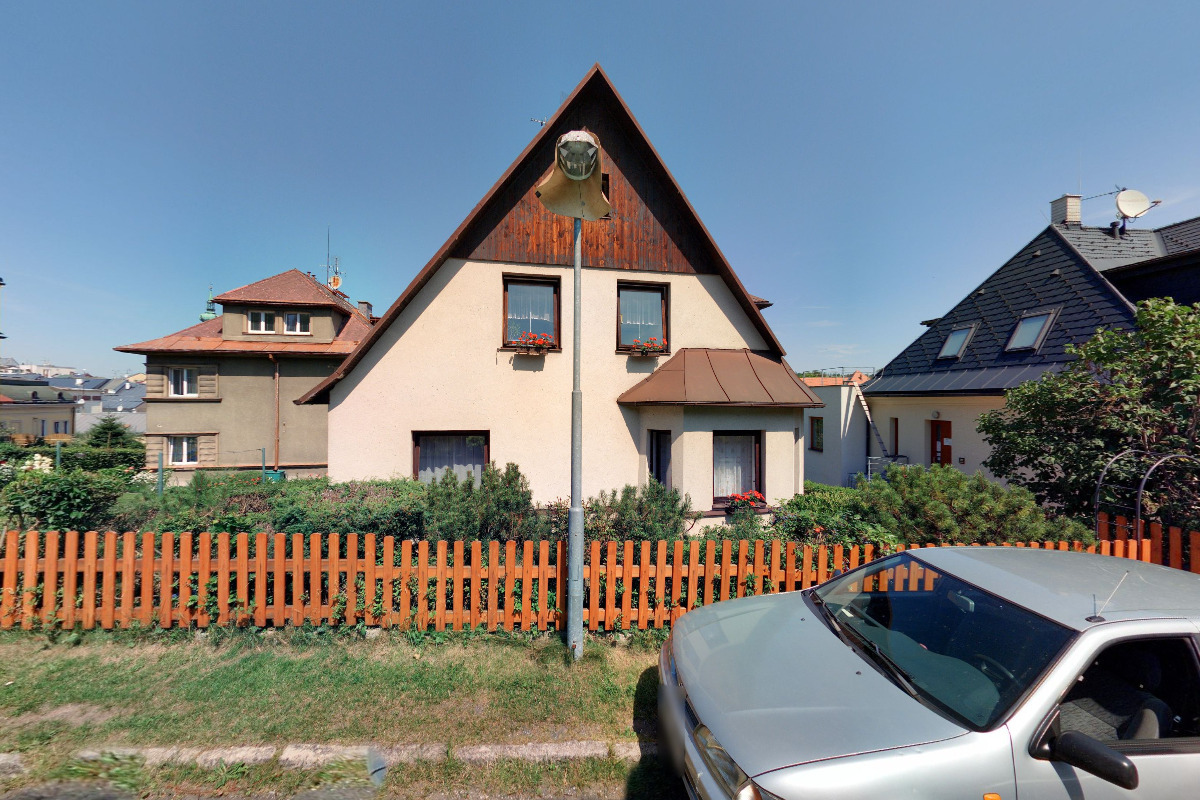 Mgr. Eliška Nováková - jazyky-online