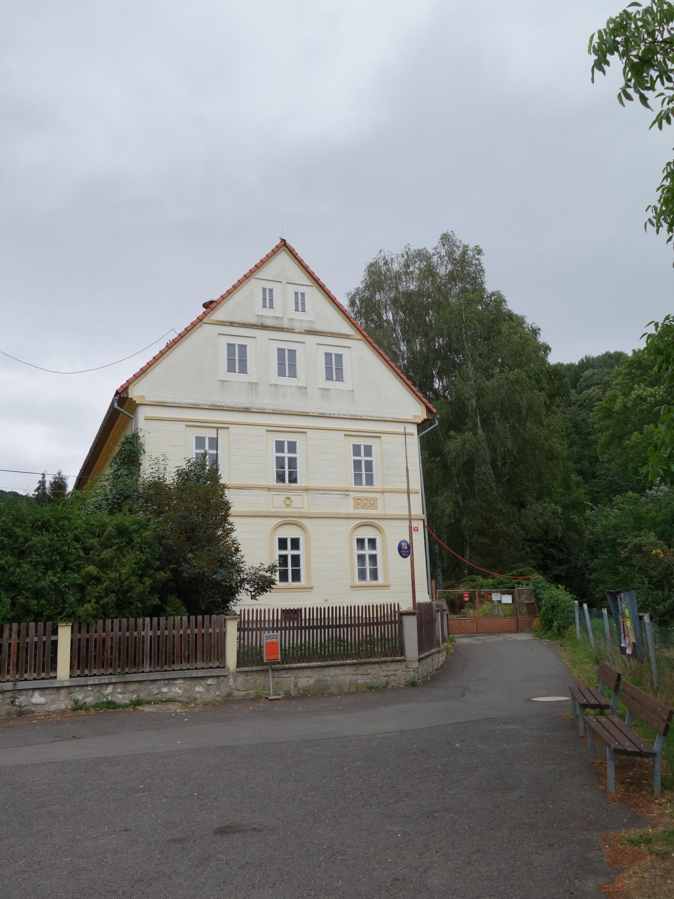Zubrnice - obecní úřad foto 2