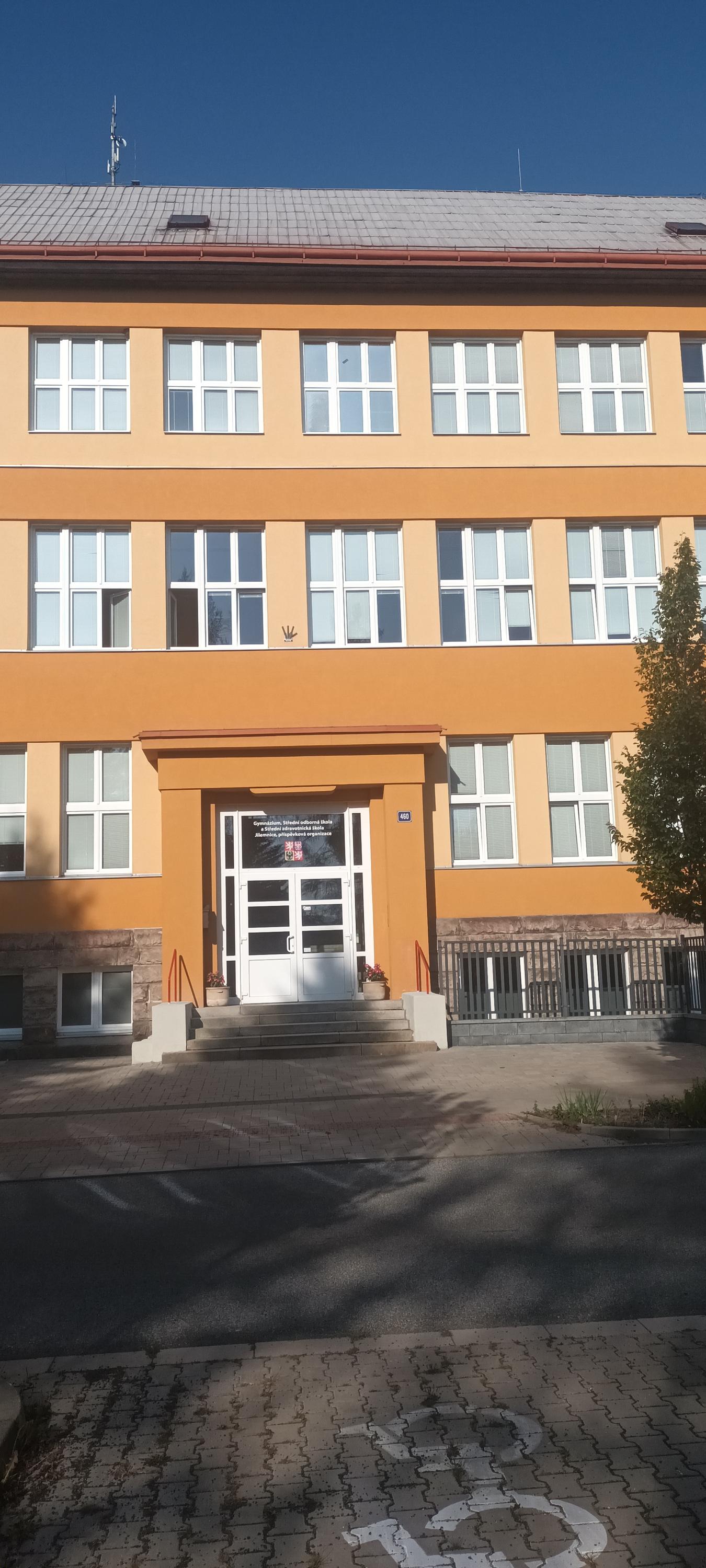 Gymnázium, SOŠ a SZŠ, Jilemnice foto 5