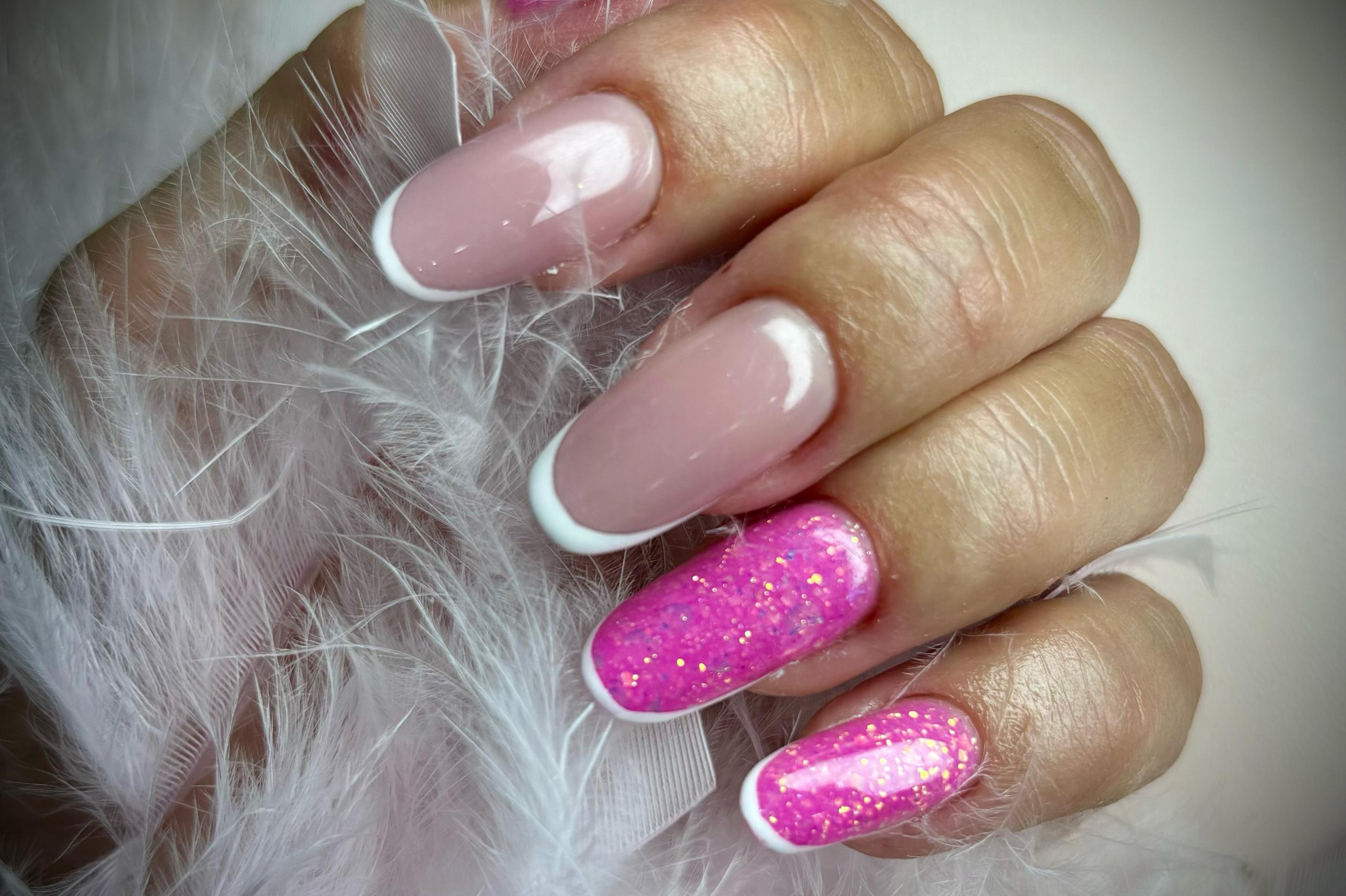 Bára Hausrová Nails